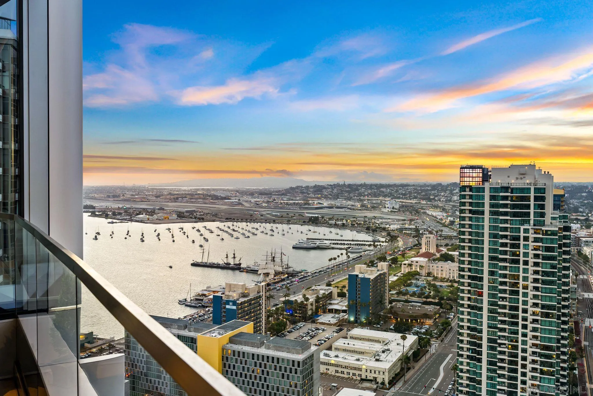 888 W E Street Unit 3904