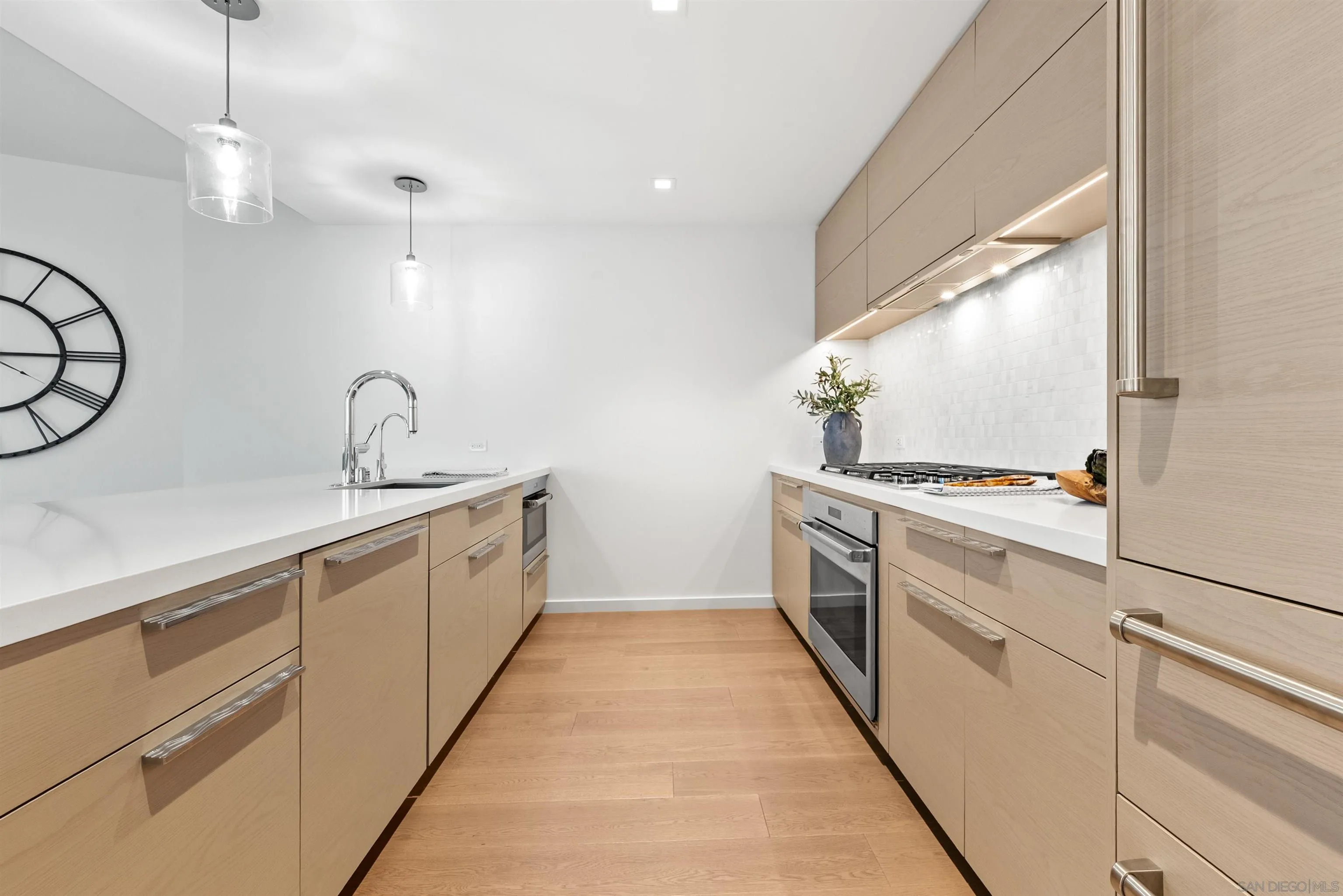 888 W E Street Unit 3904