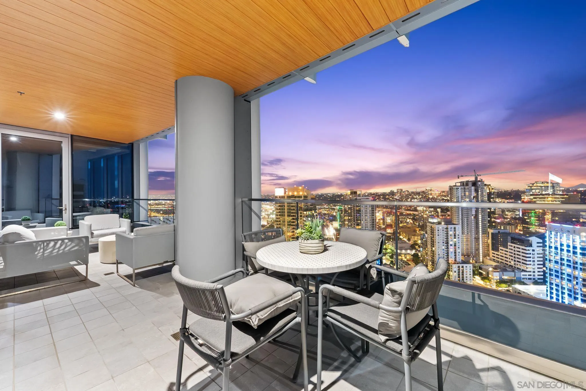 888 W E Street Unit 3904
