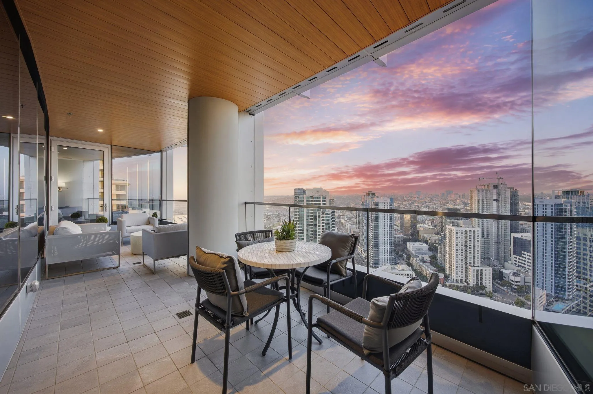 888 W E Street Unit 3904