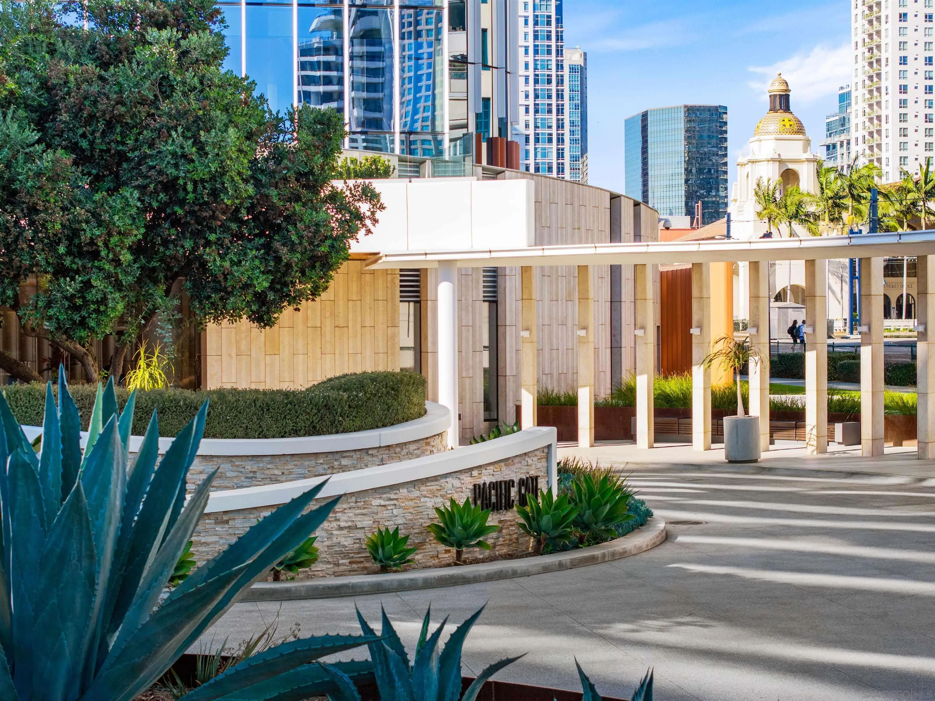 888 W E Street Unit 3904