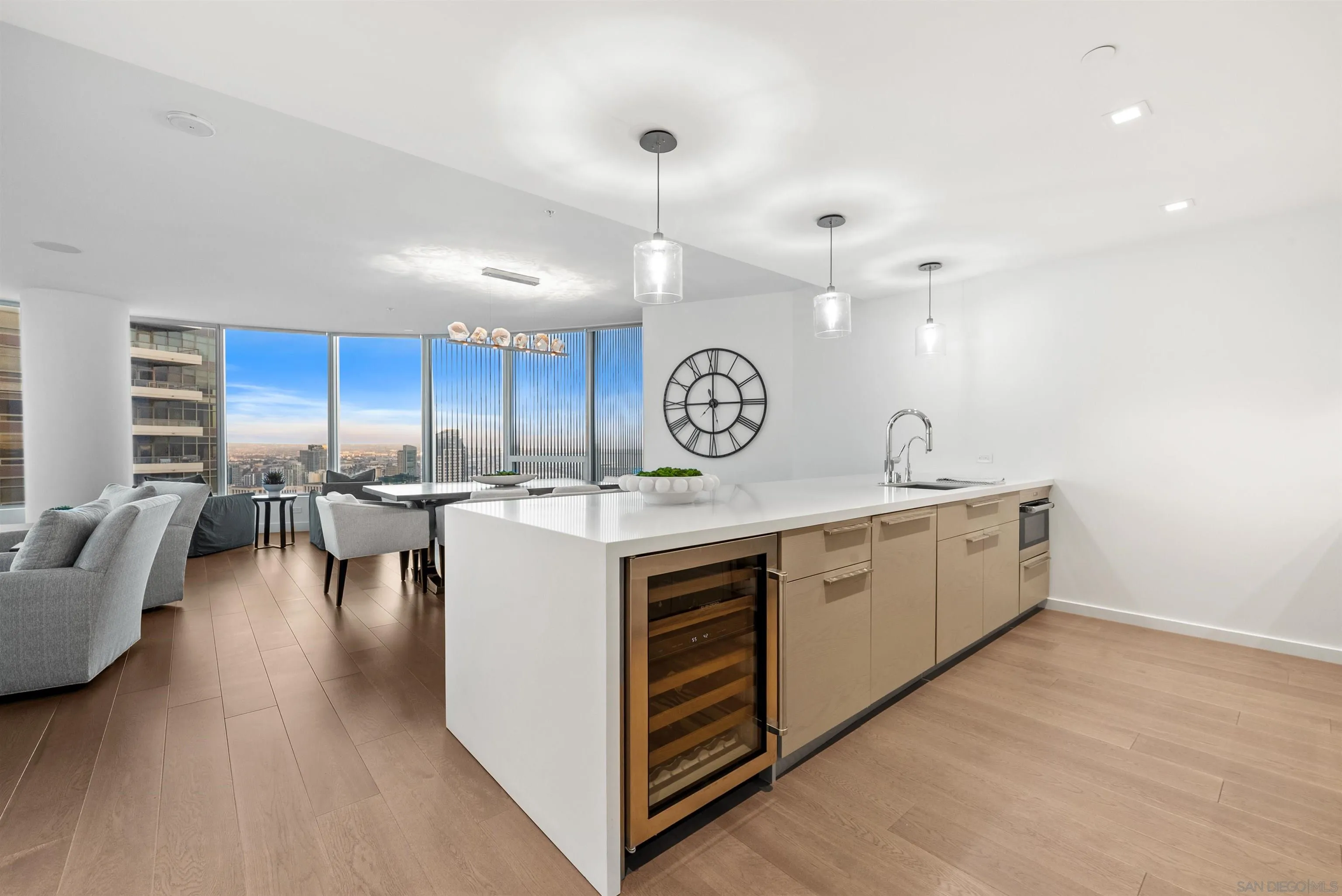 888 W E Street Unit 3904