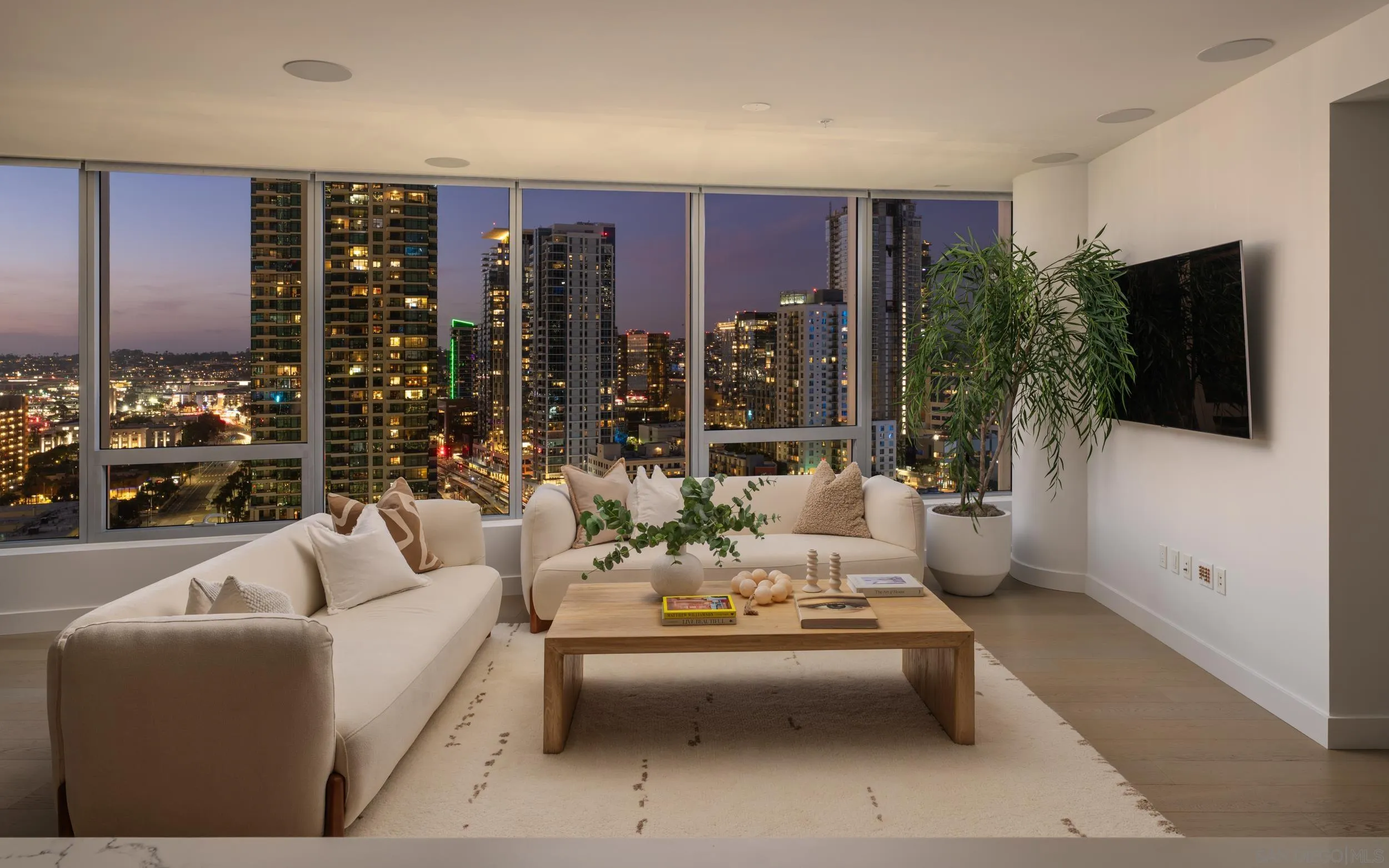 888 W E Street Unit 1901