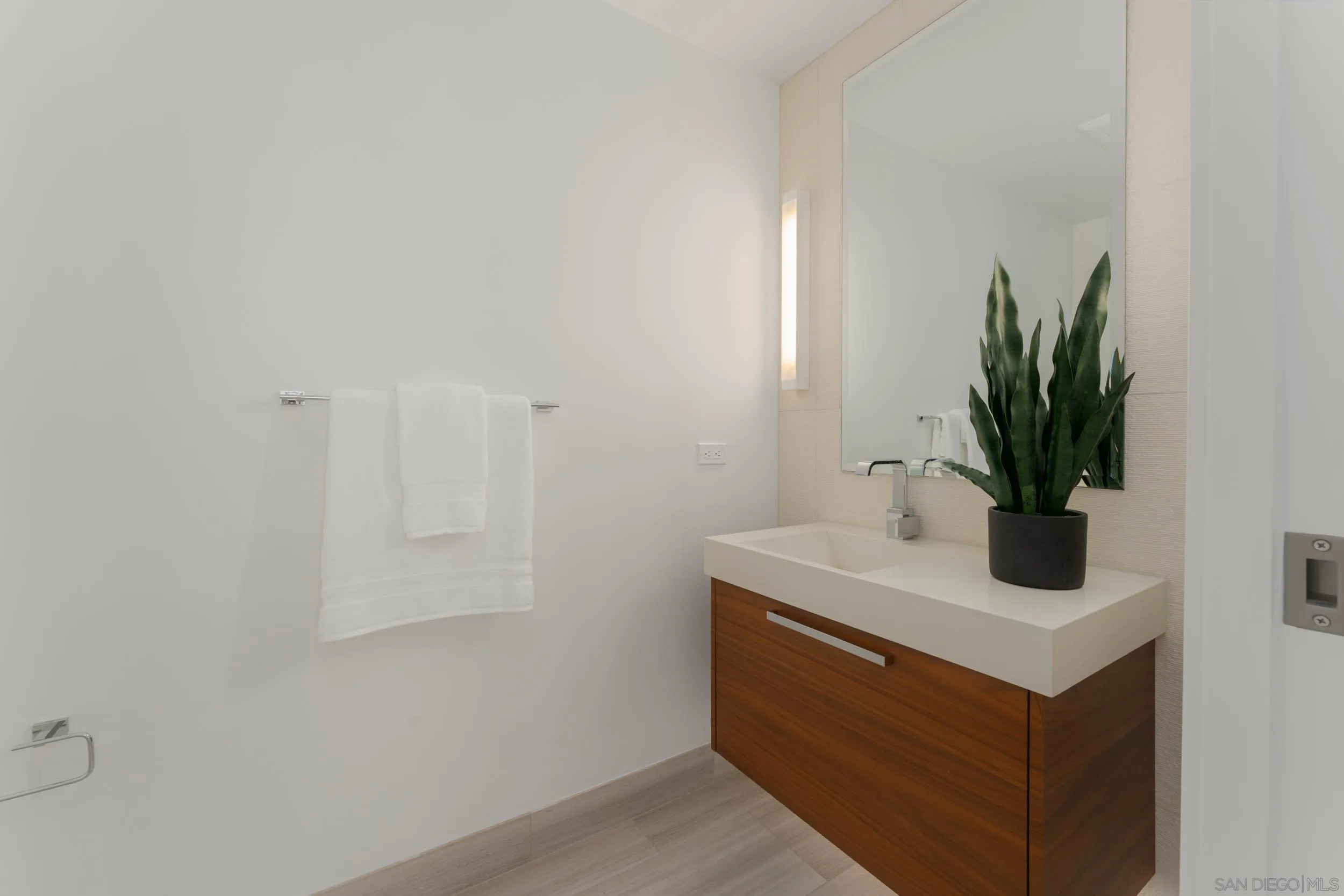 888 W E Street Unit 1901