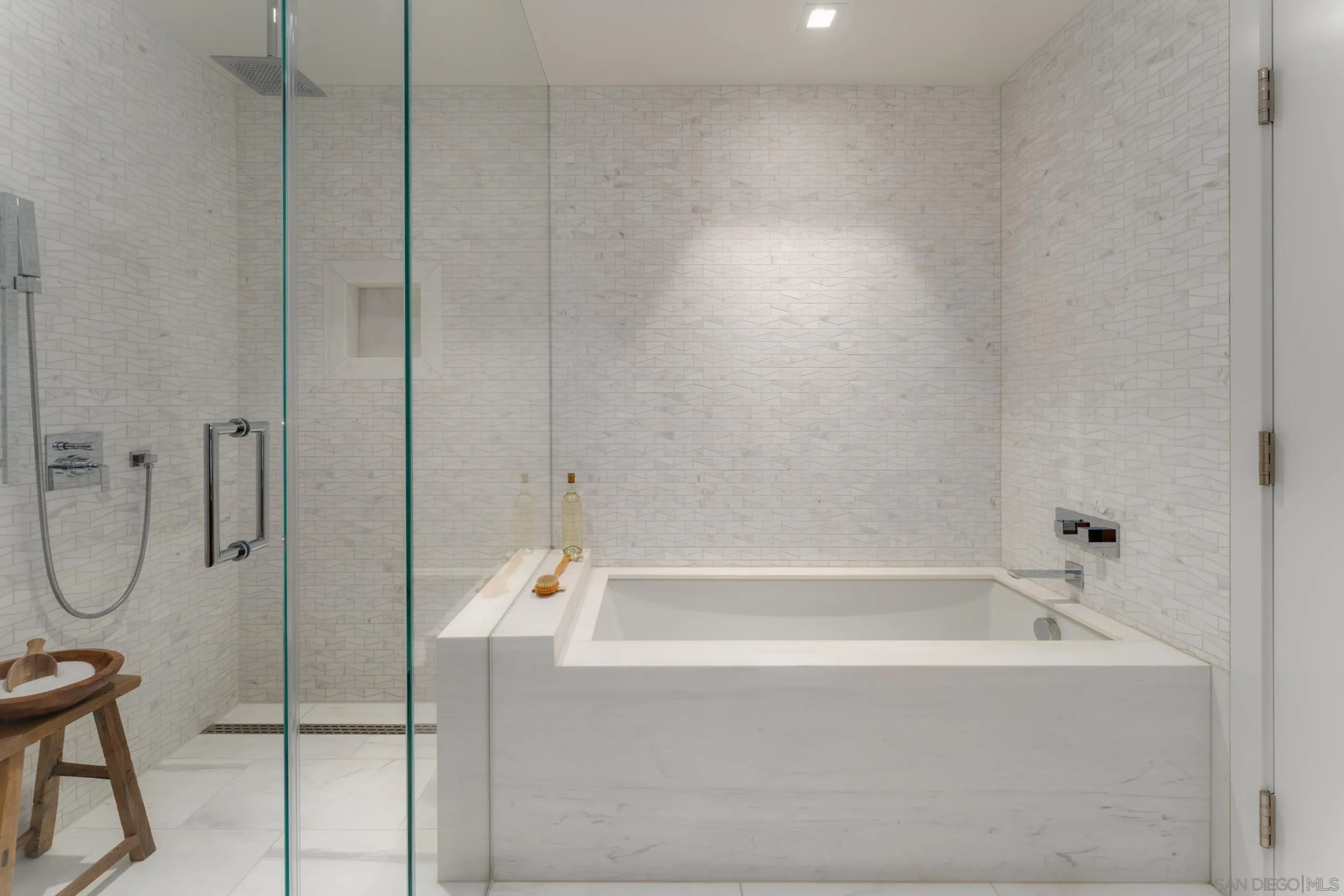 888 W E Street Unit 1901