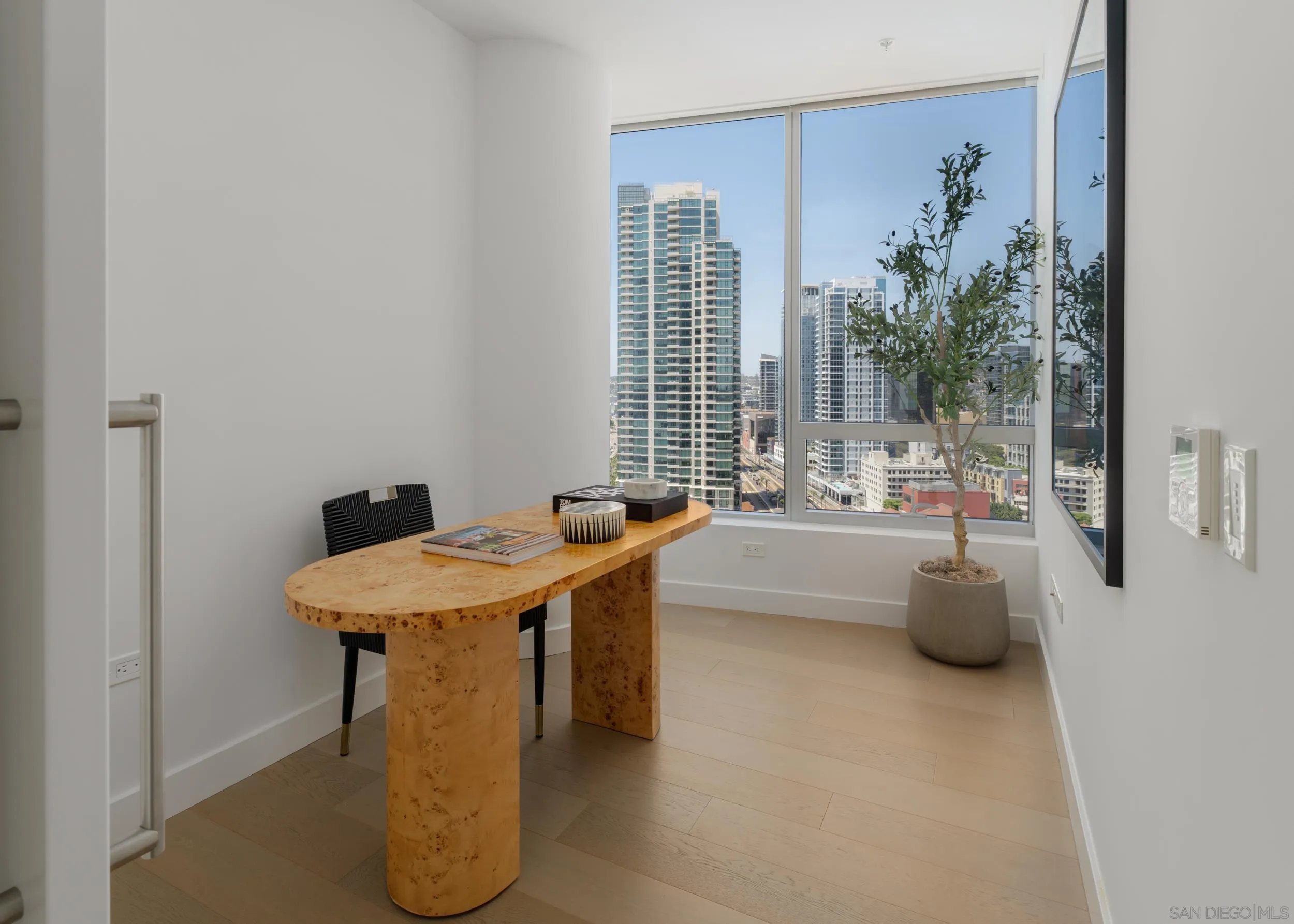 888 W E Street Unit 1901