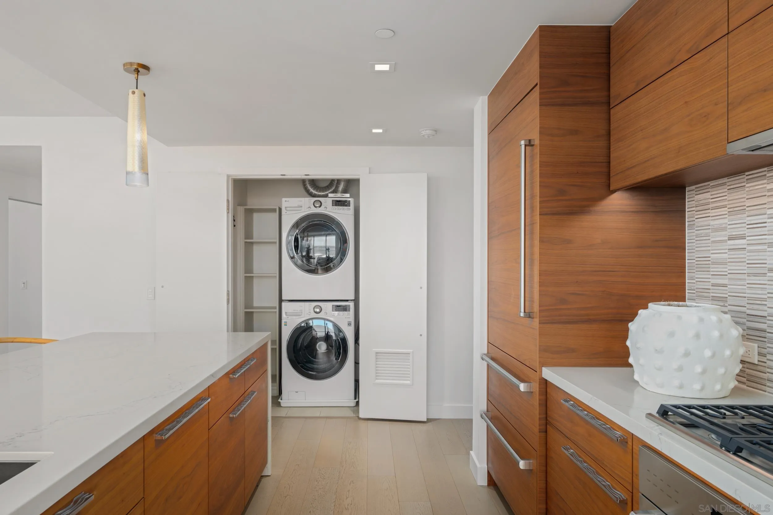 888 W E Street Unit 1901