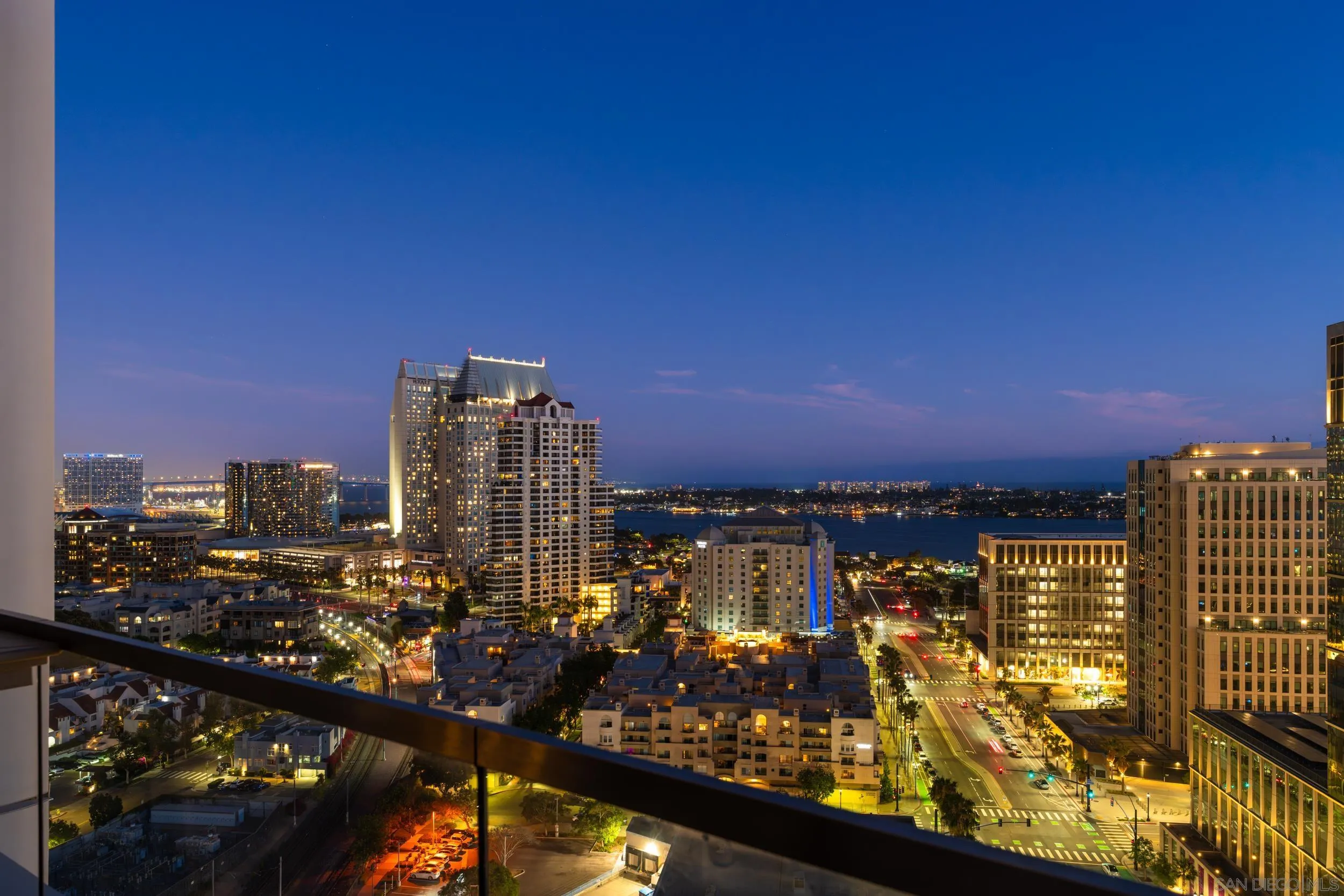 888 W E Street Unit 2203