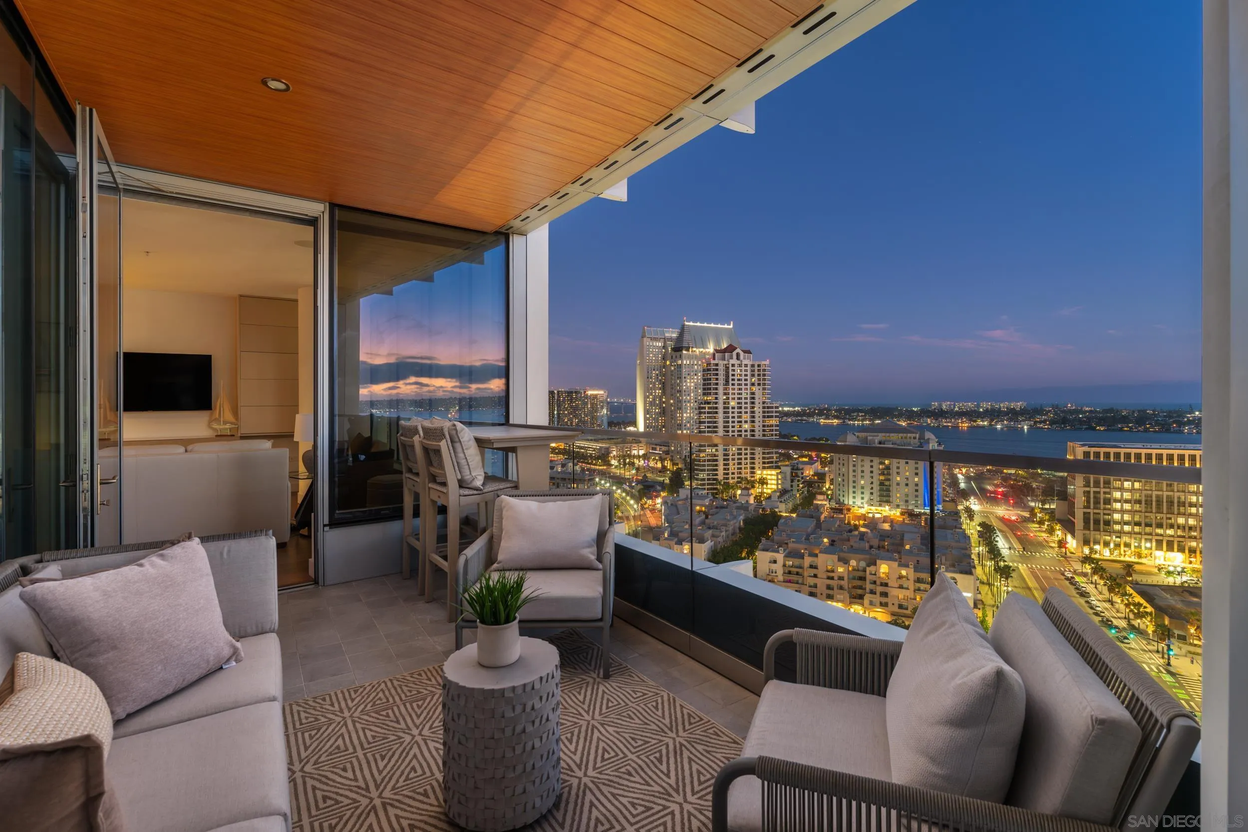 888 W E Street Unit 2203