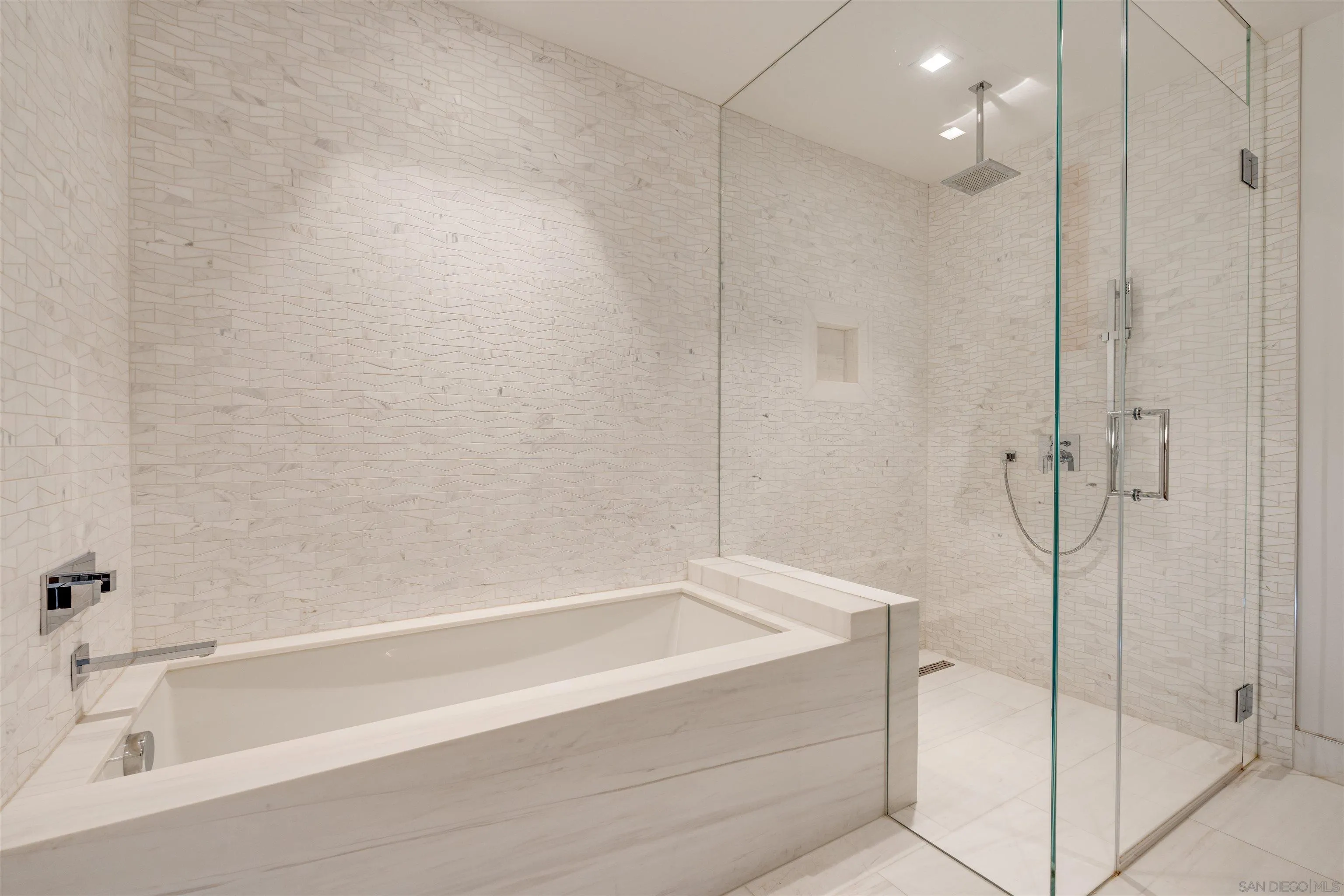 888 W E Street Unit 1604