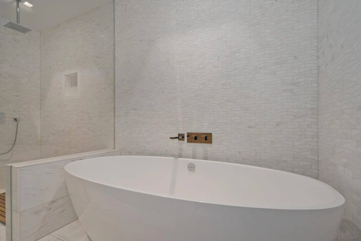 888 W E Street Unit 3502