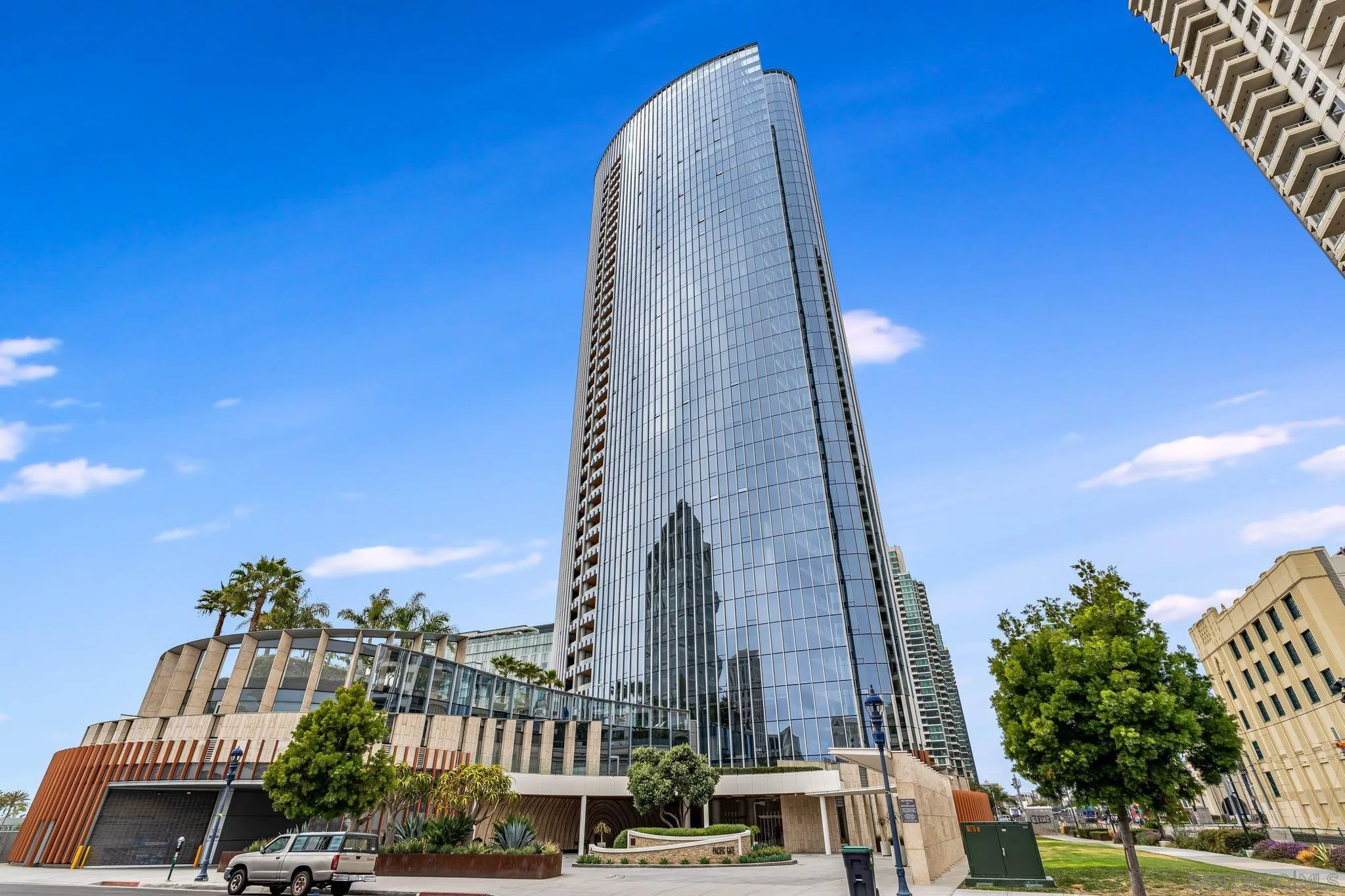 888 W E Street Unit 3502