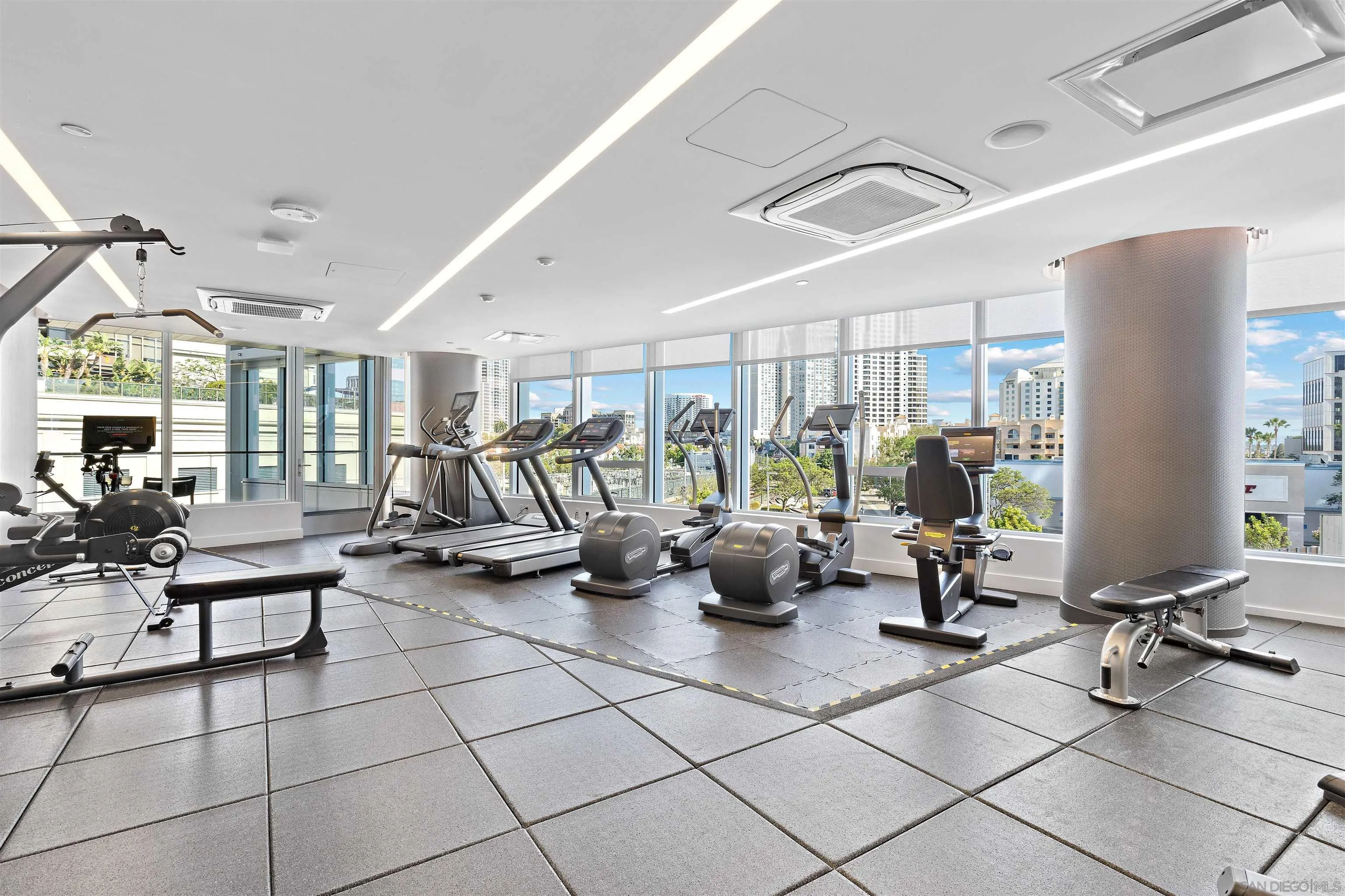 888 W E Street Unit 3502