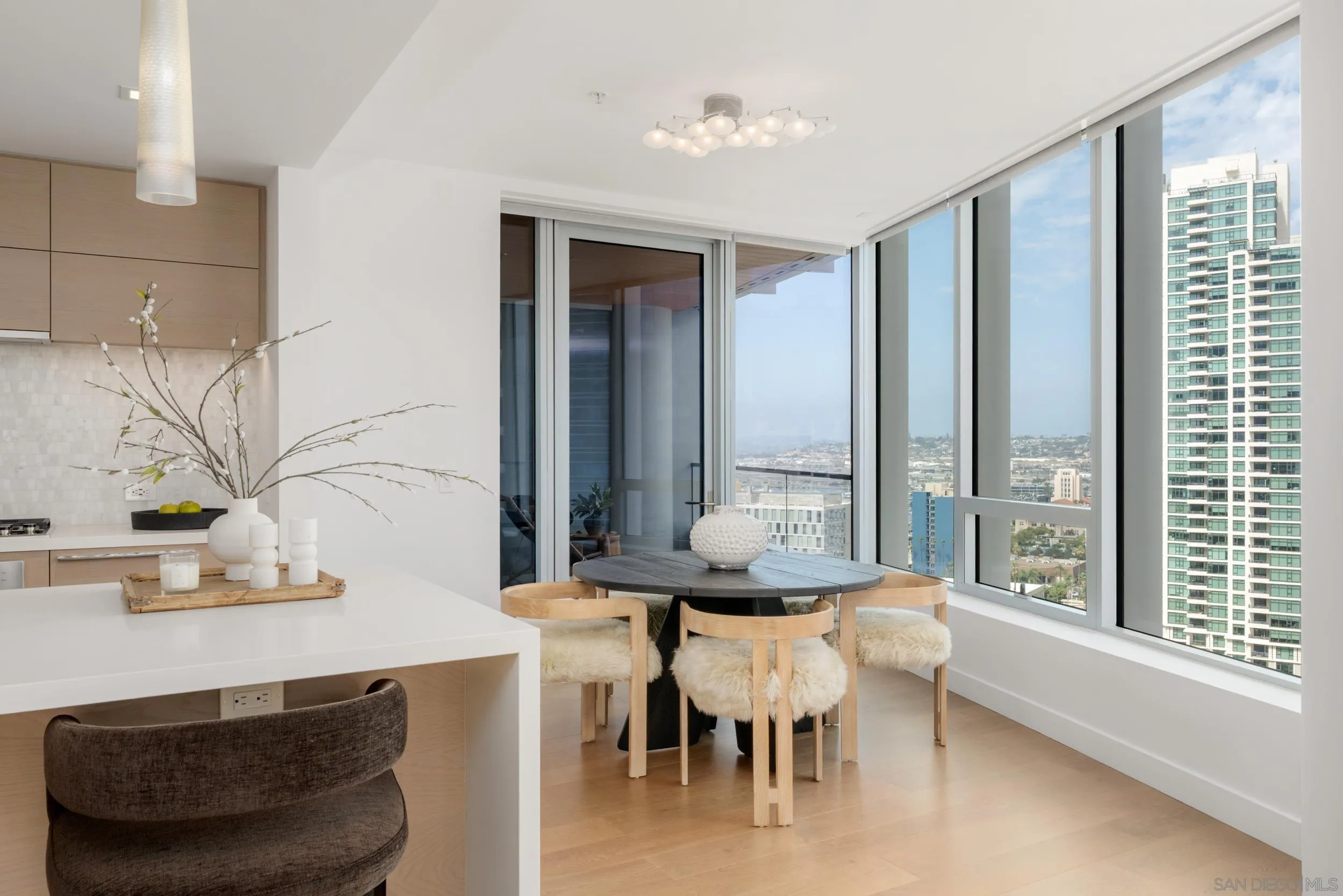 888 W E Street Unit 2105