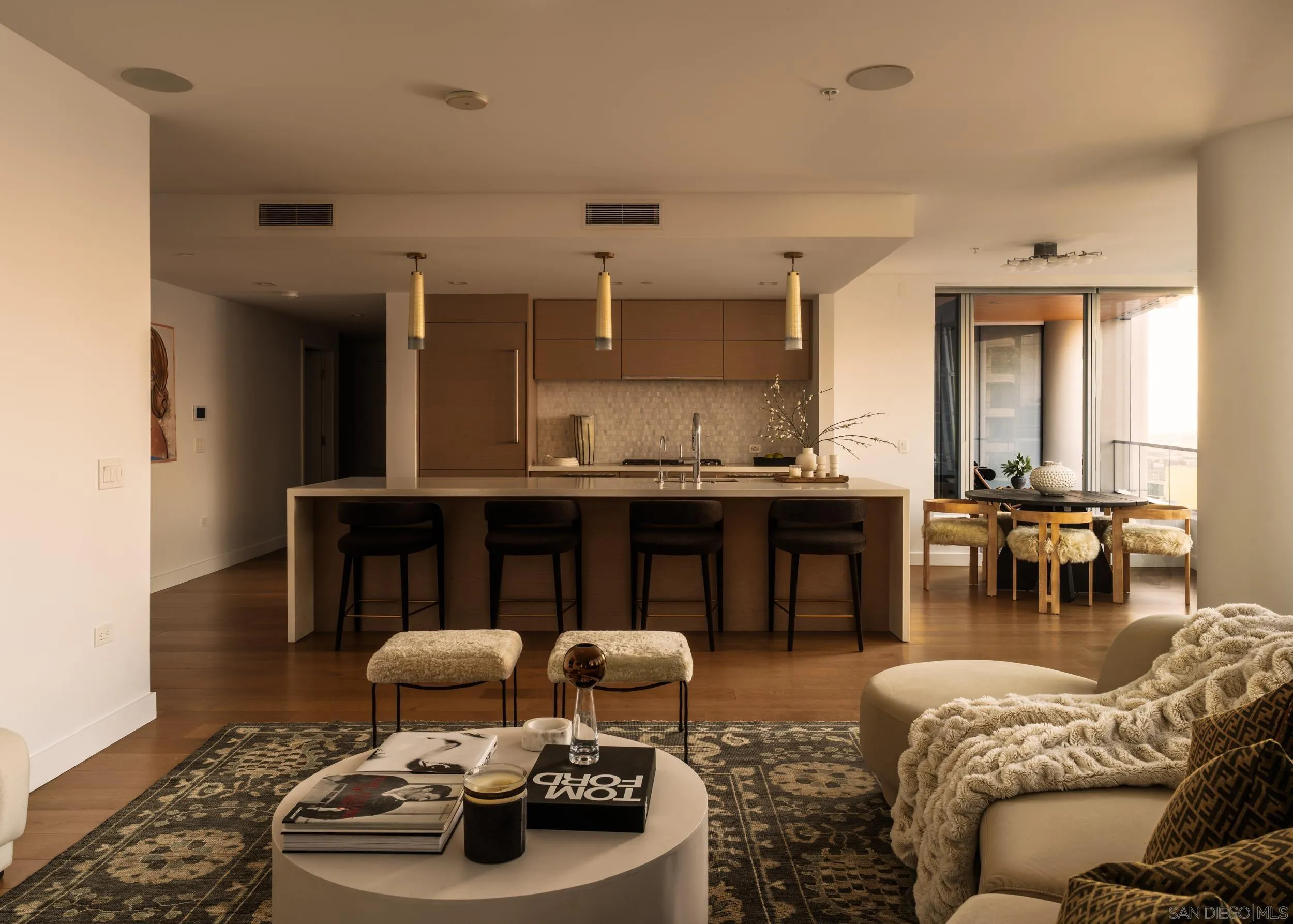 888 W E Street Unit 2105