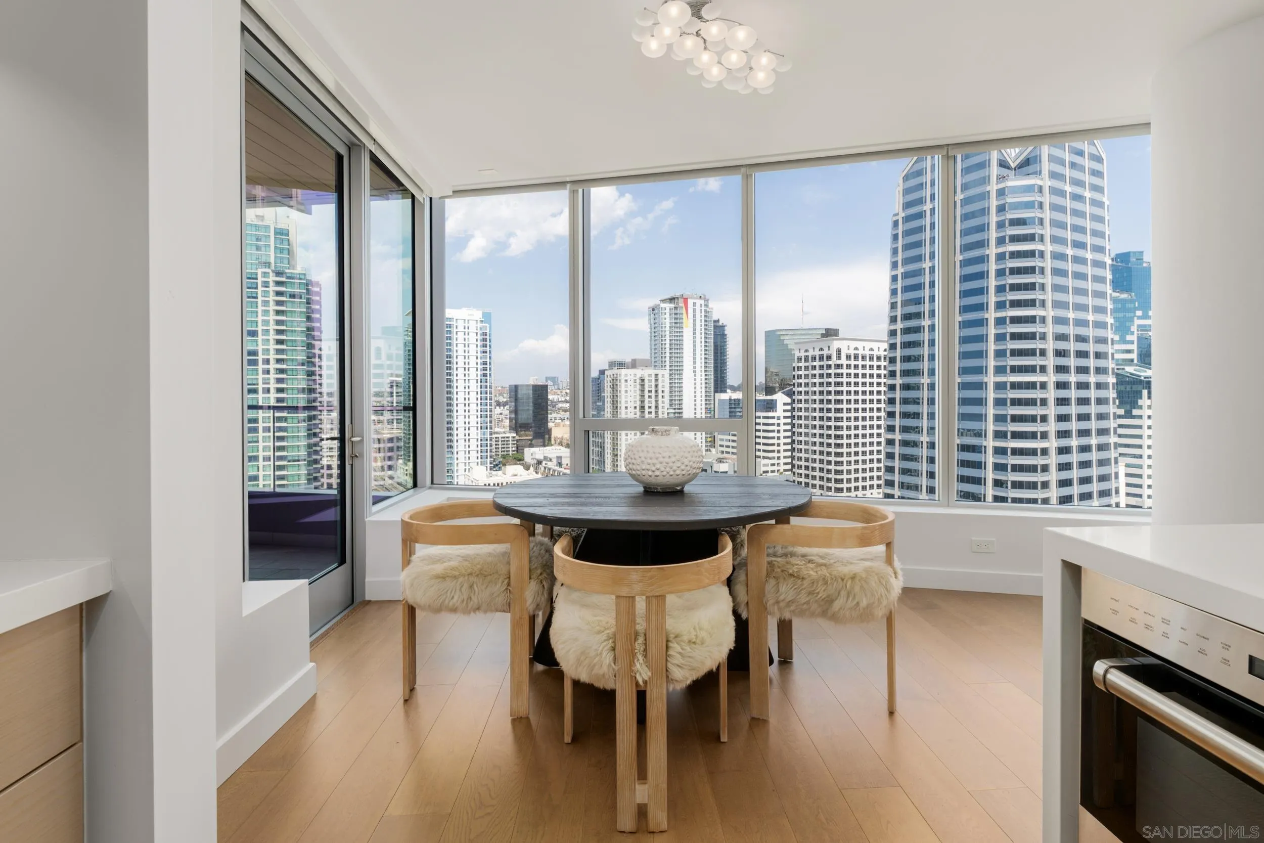 888 W E Street Unit 2105