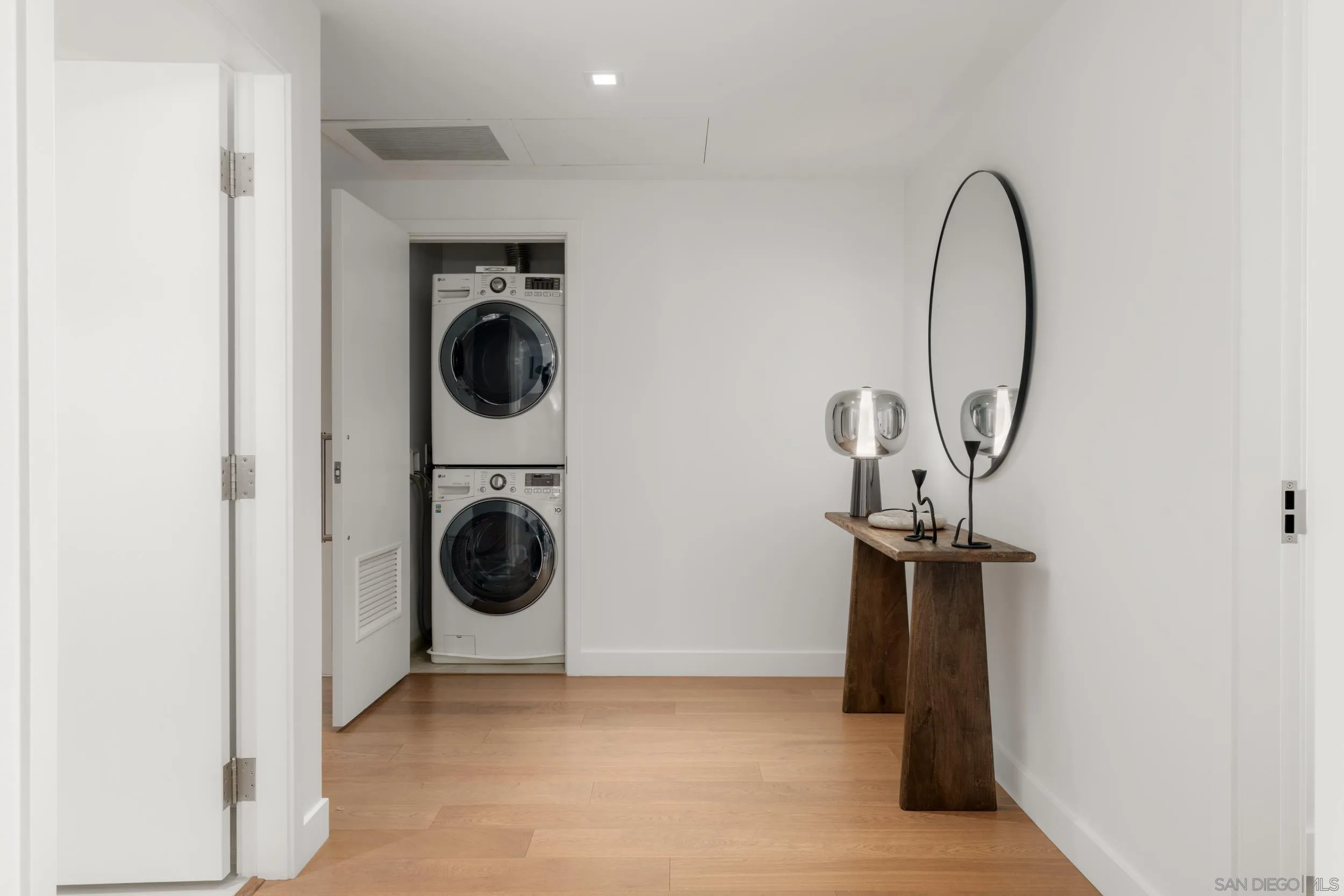 888 W E Street Unit 2105