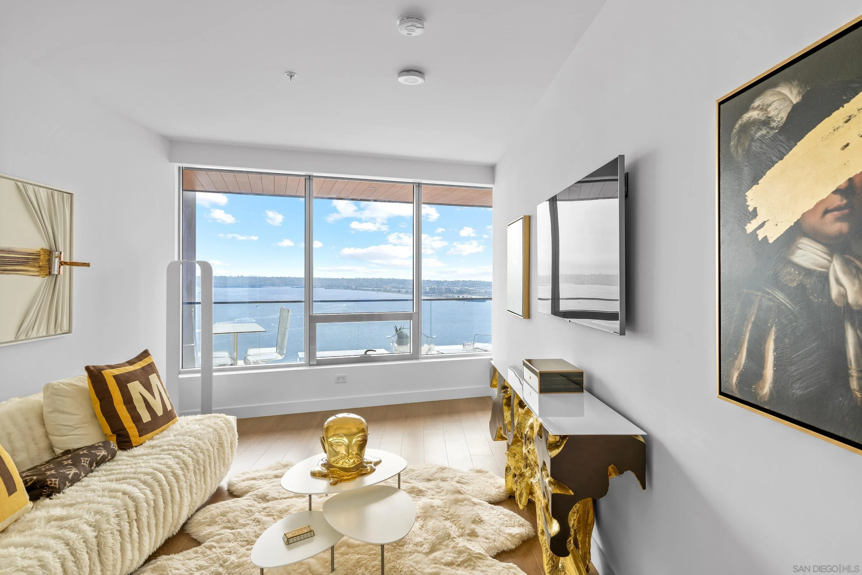 888 W E Street Unit 3301