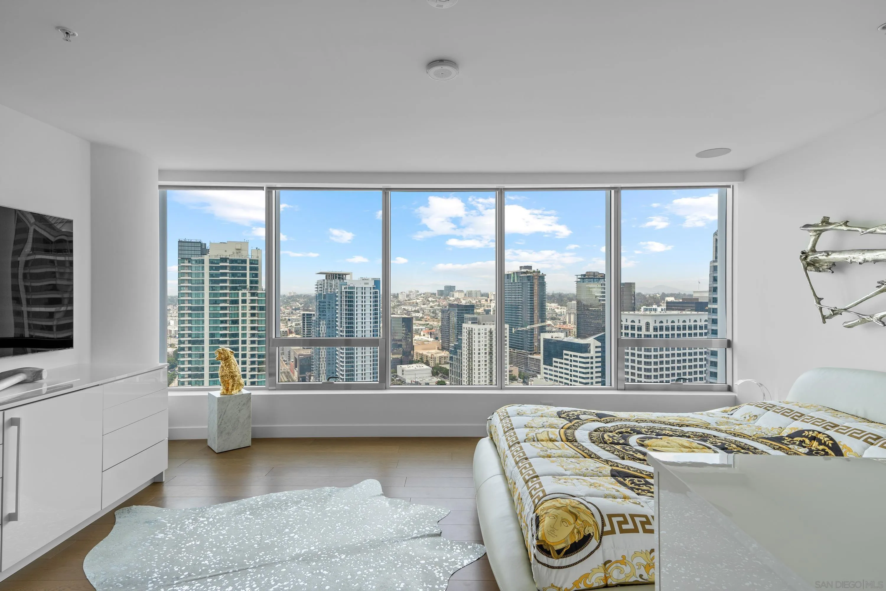 888 W E Street Unit 3301