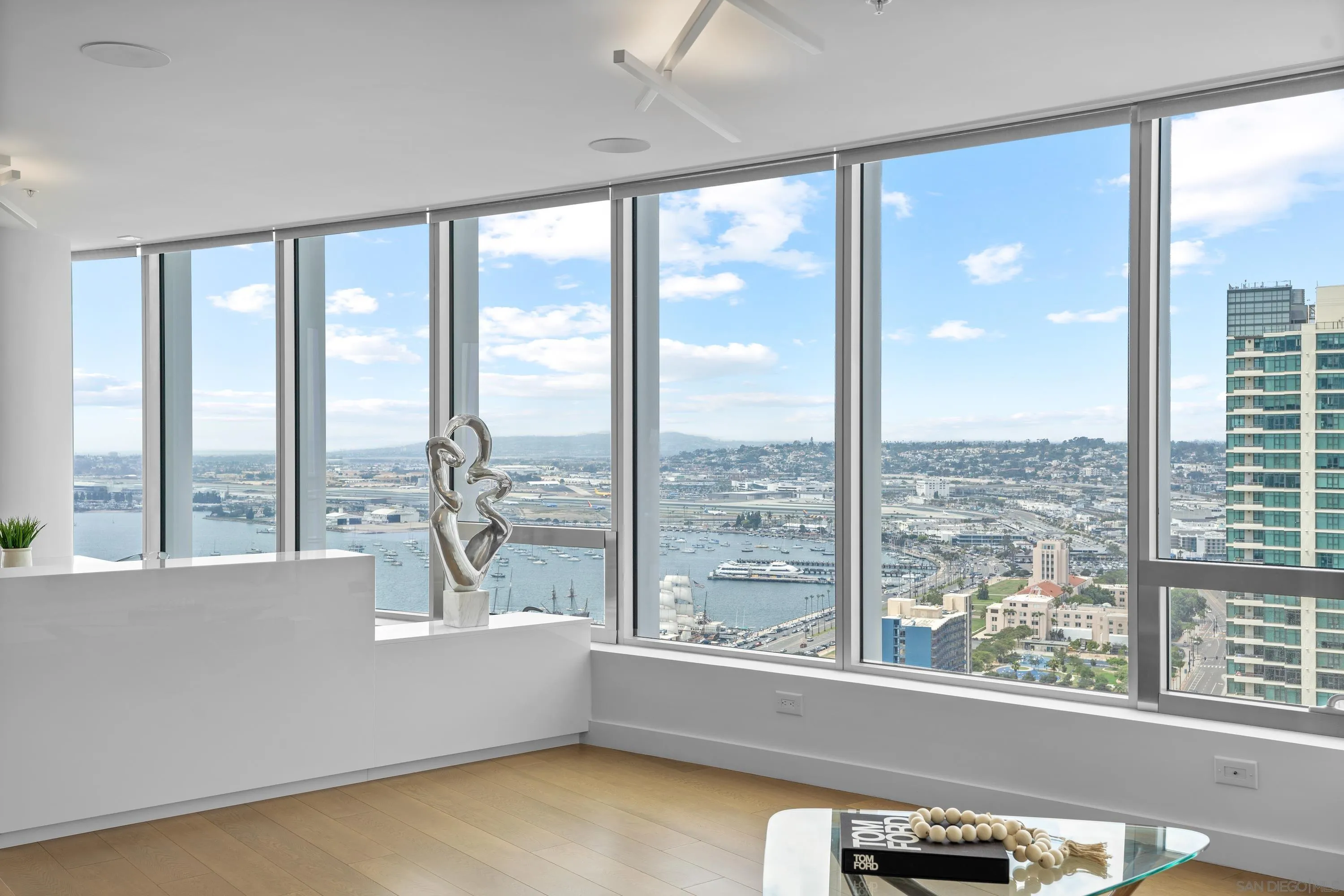 888 W E Street Unit 3301