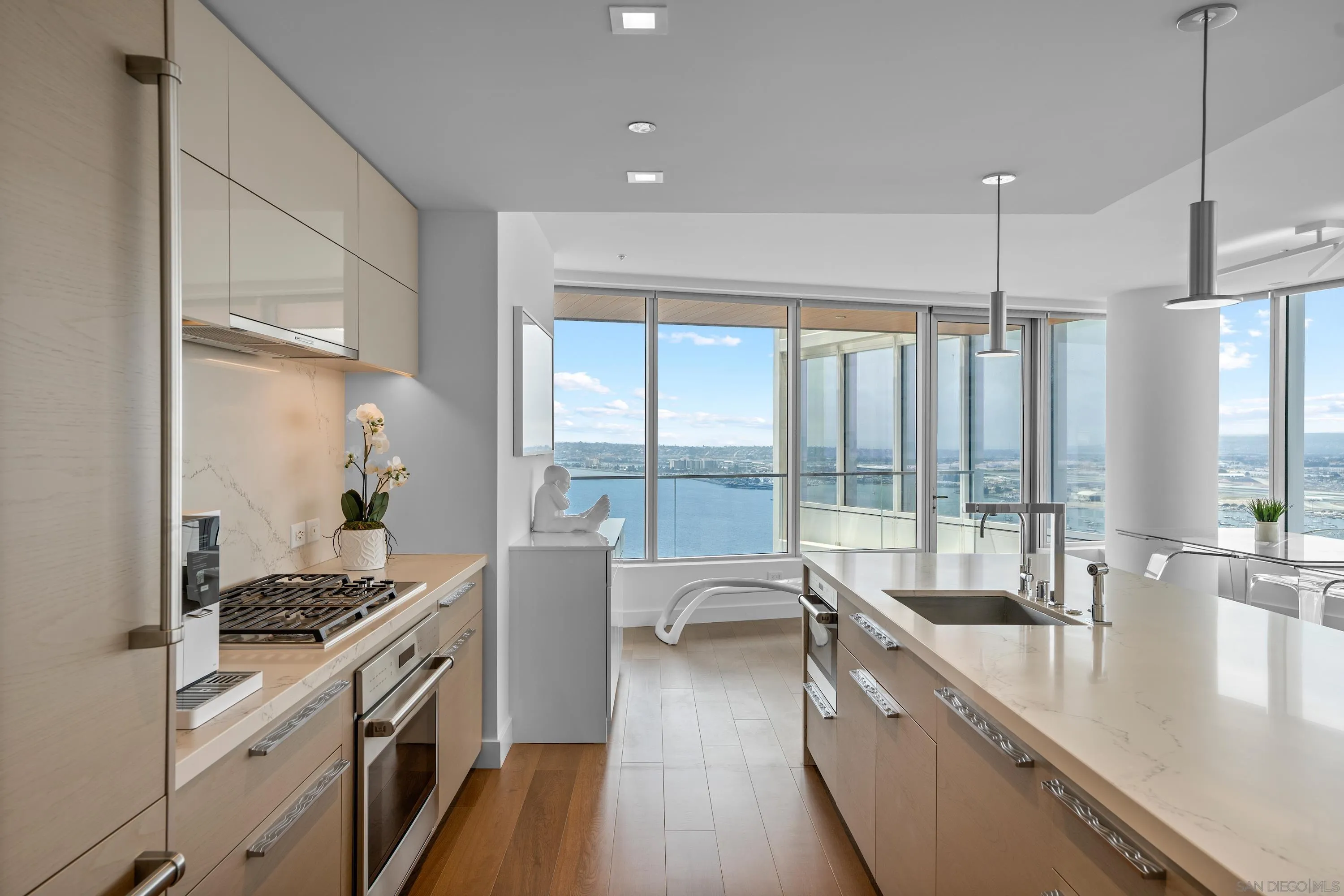 888 W E Street Unit 3301