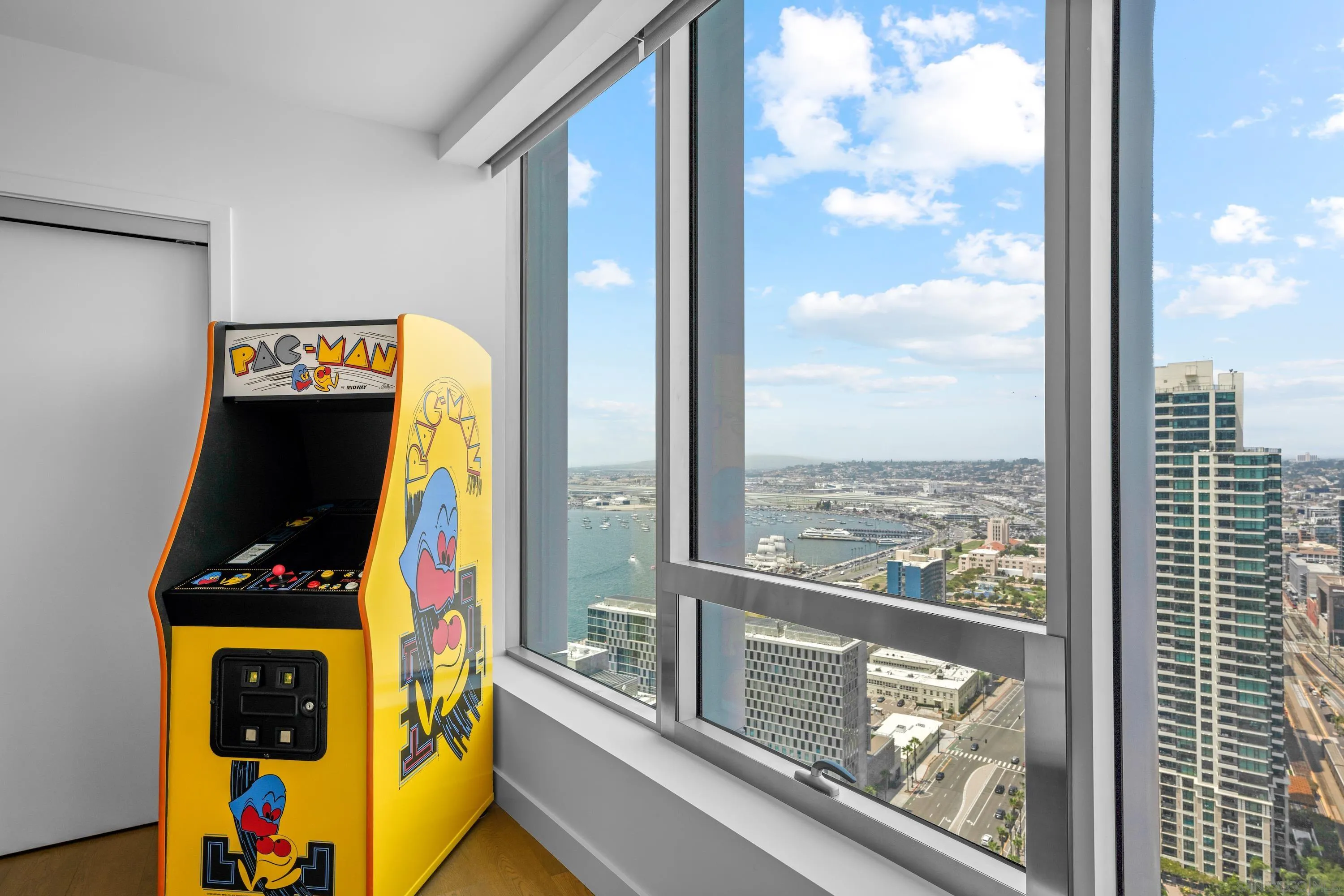 888 W E Street Unit 3301