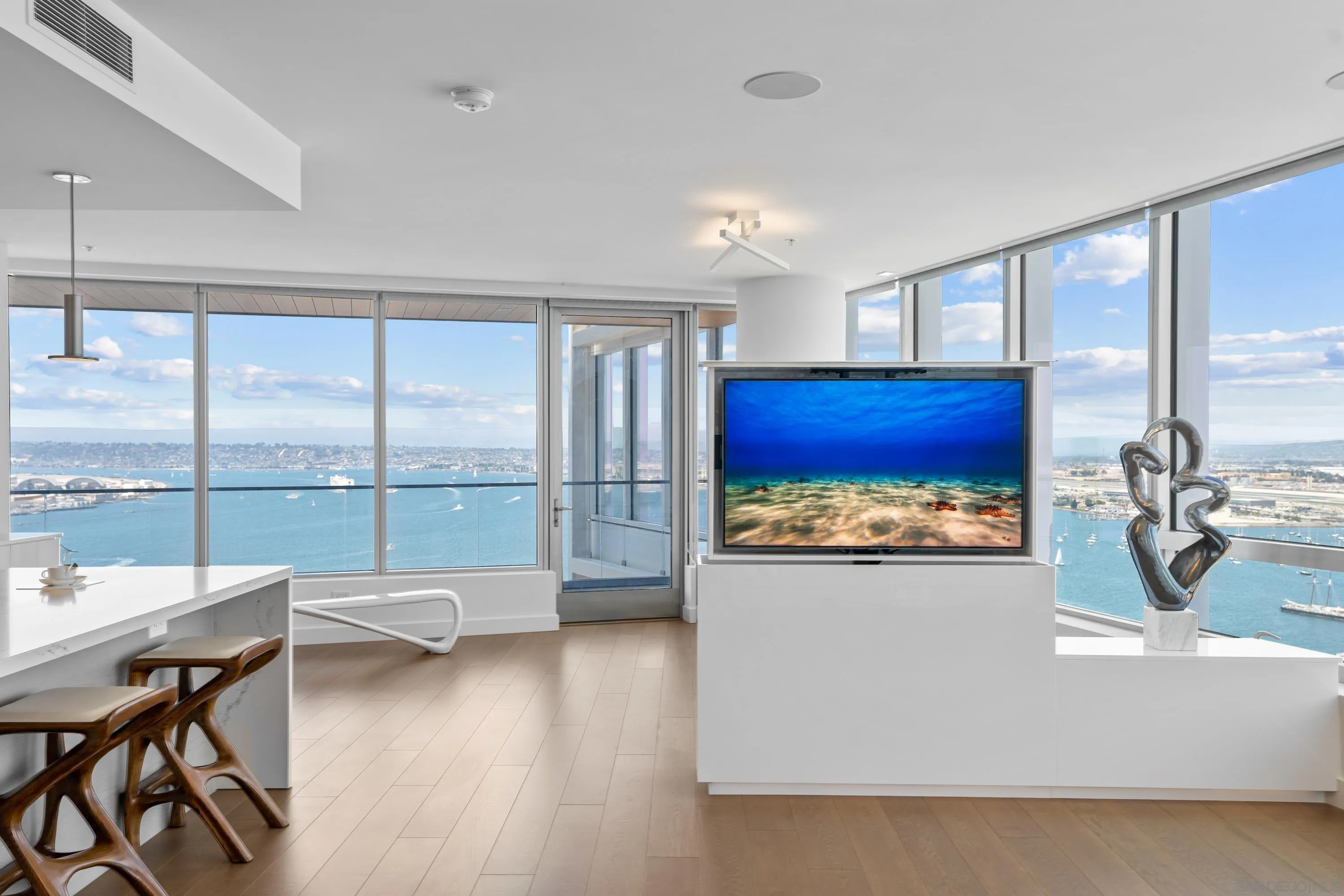 888 W E Street Unit 3301