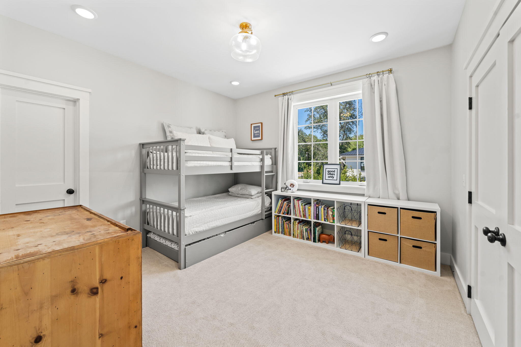 578 W Point Washington Road