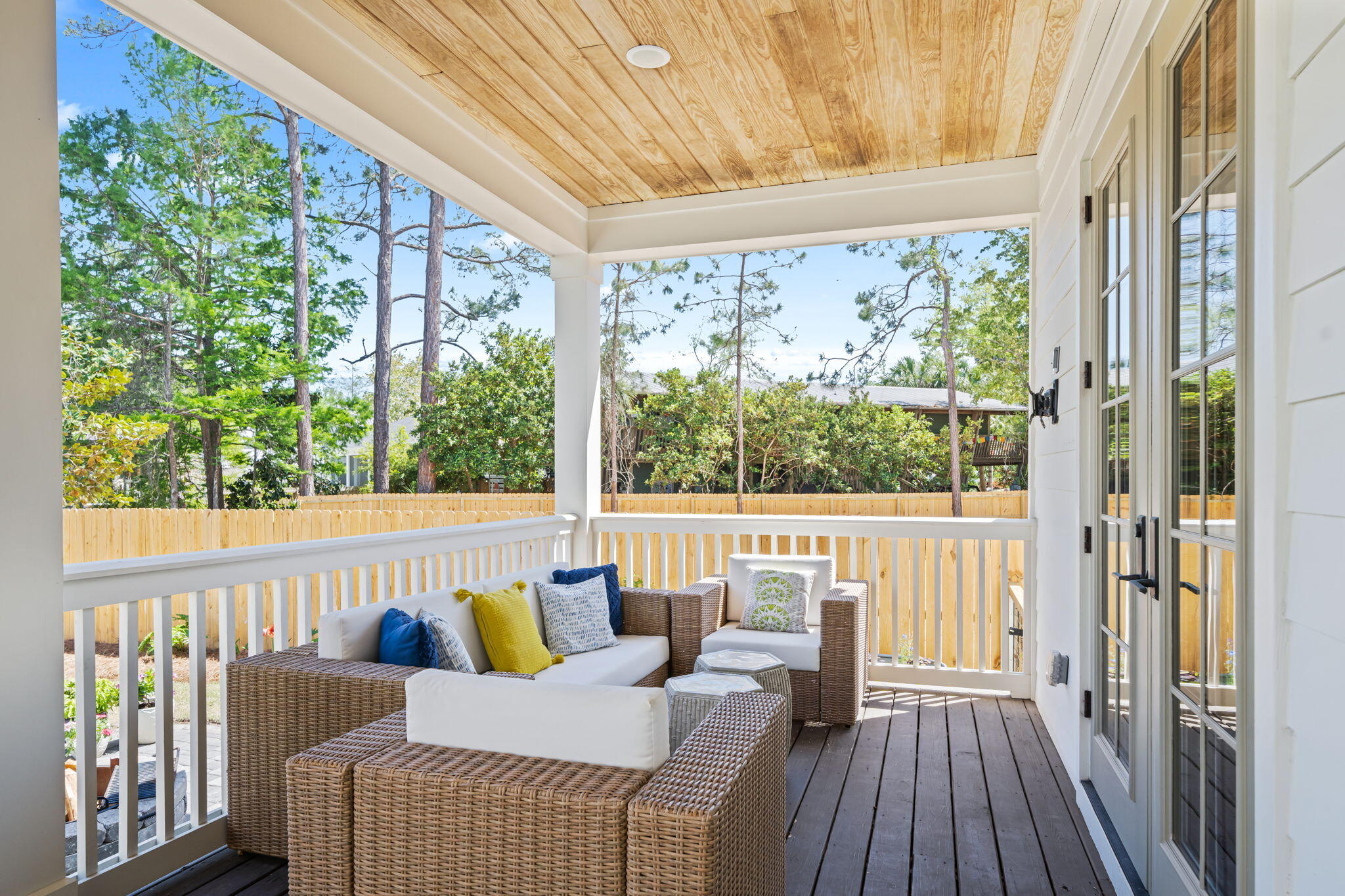 578 W Point Washington Road