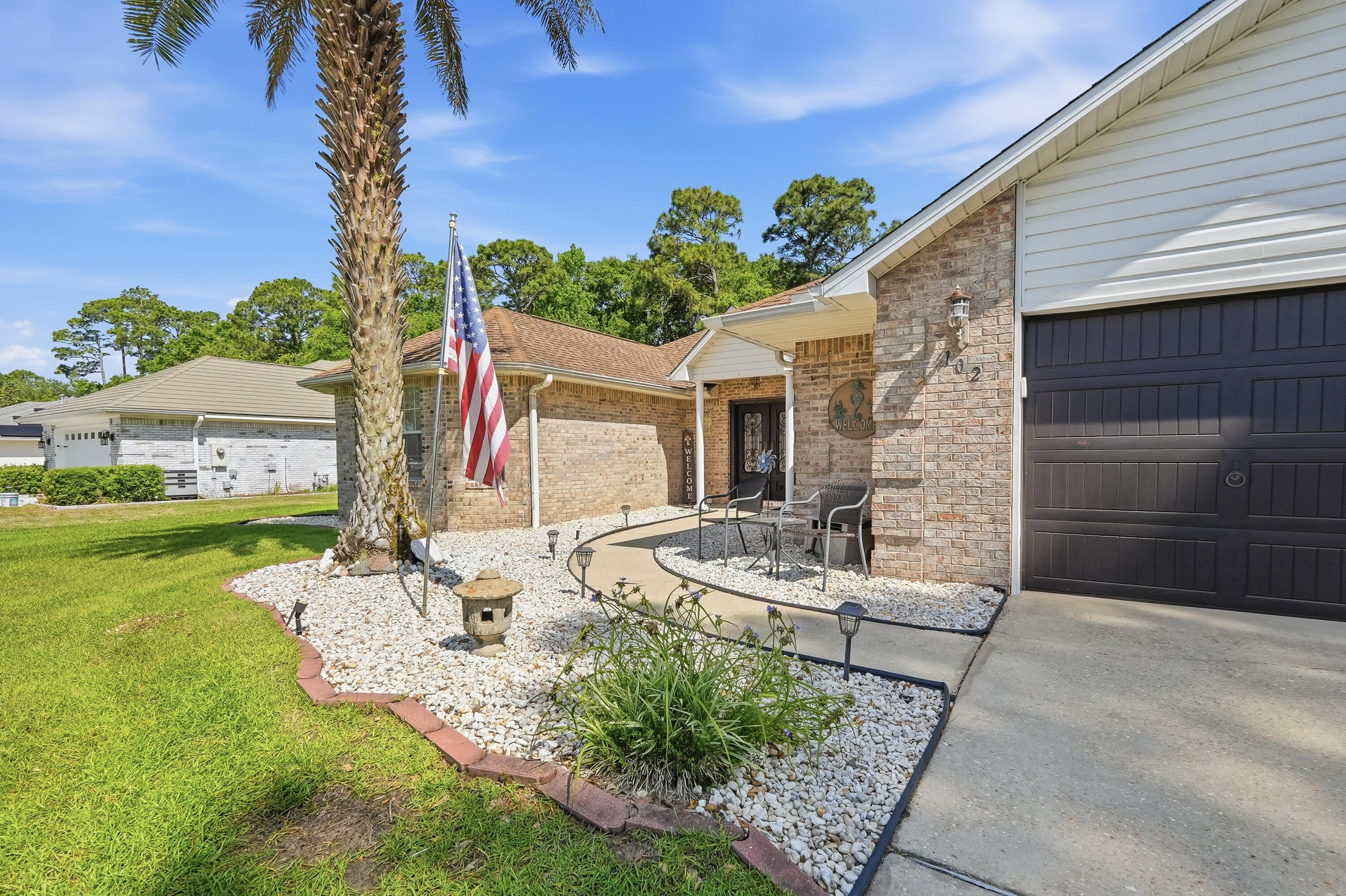 102 Dana Pointe