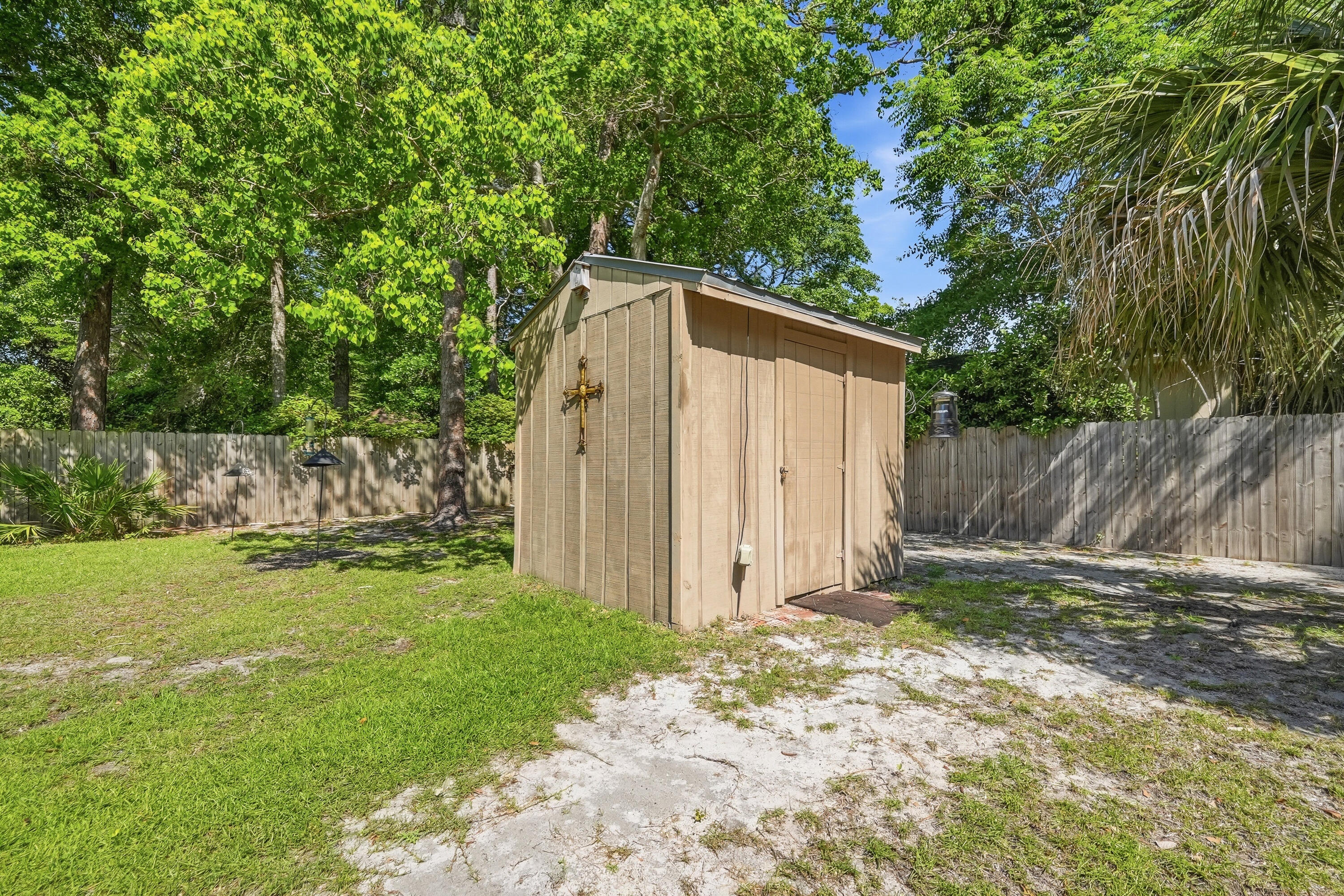 102 Dana Pointe