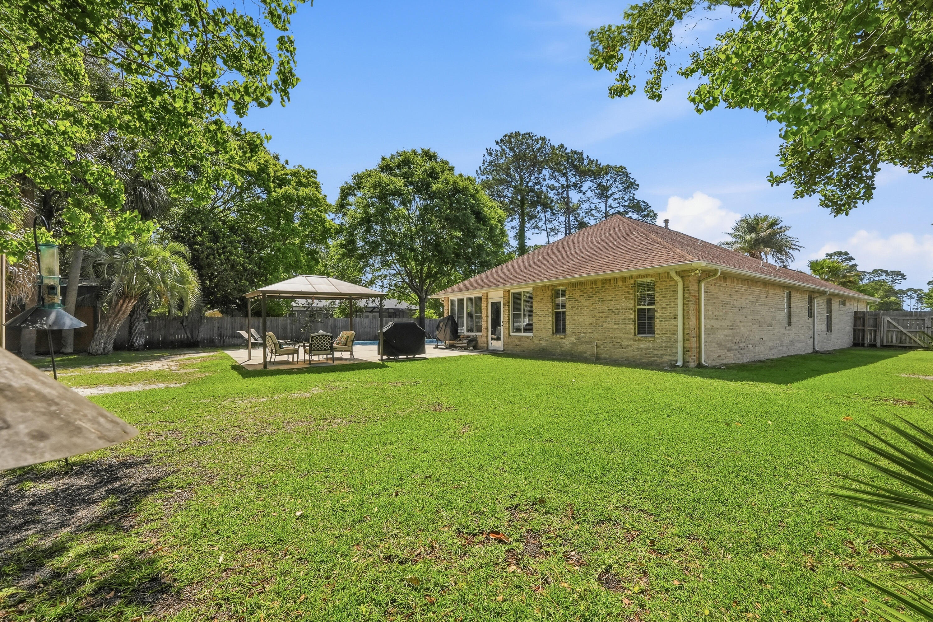 102 Dana Pointe