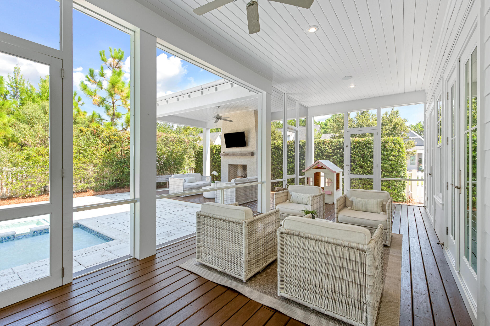 16 Medley Street
