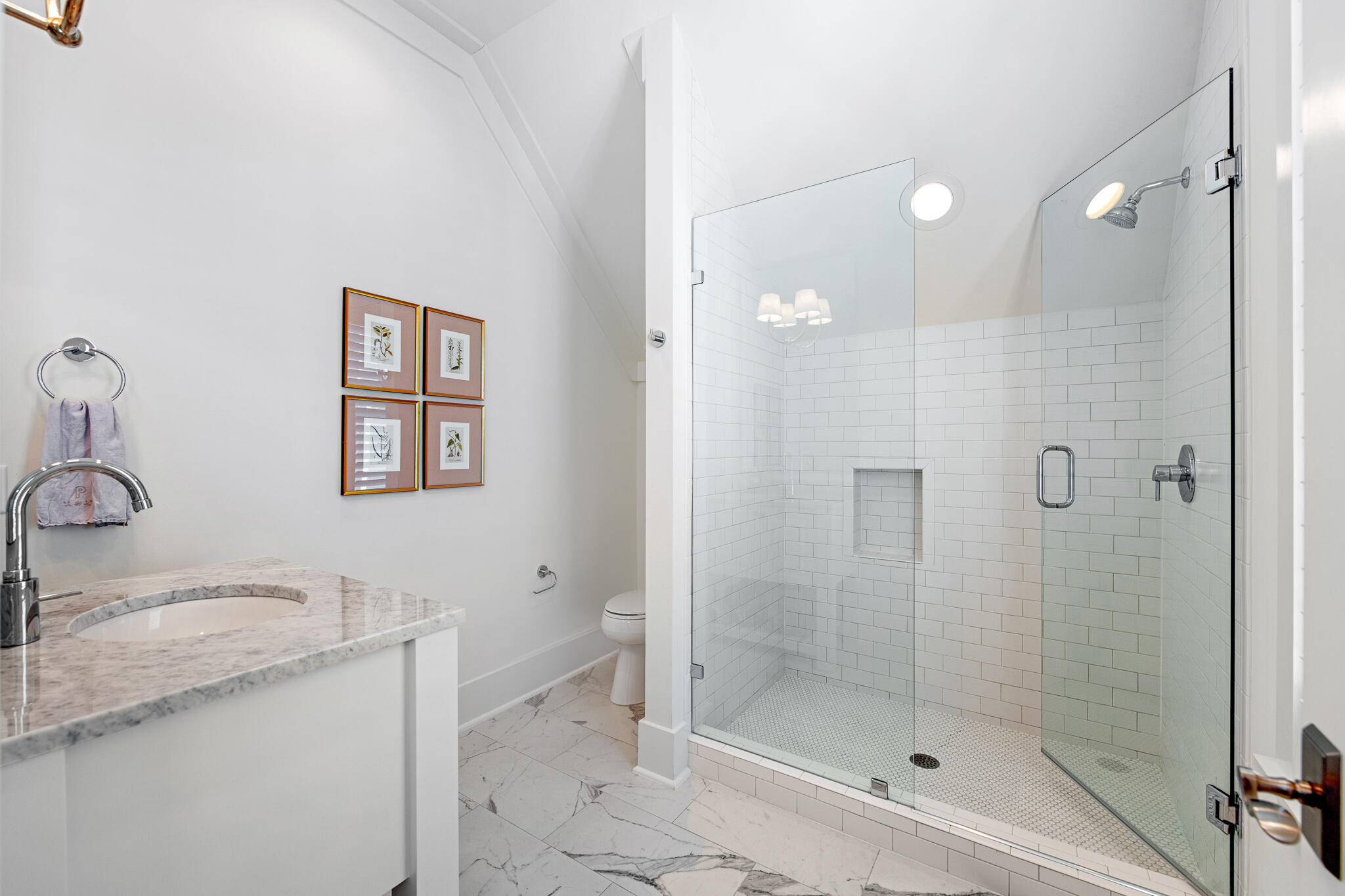 16 Medley Street