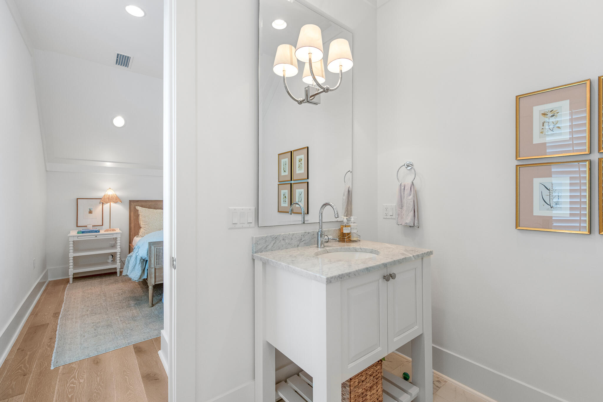 16 Medley Street