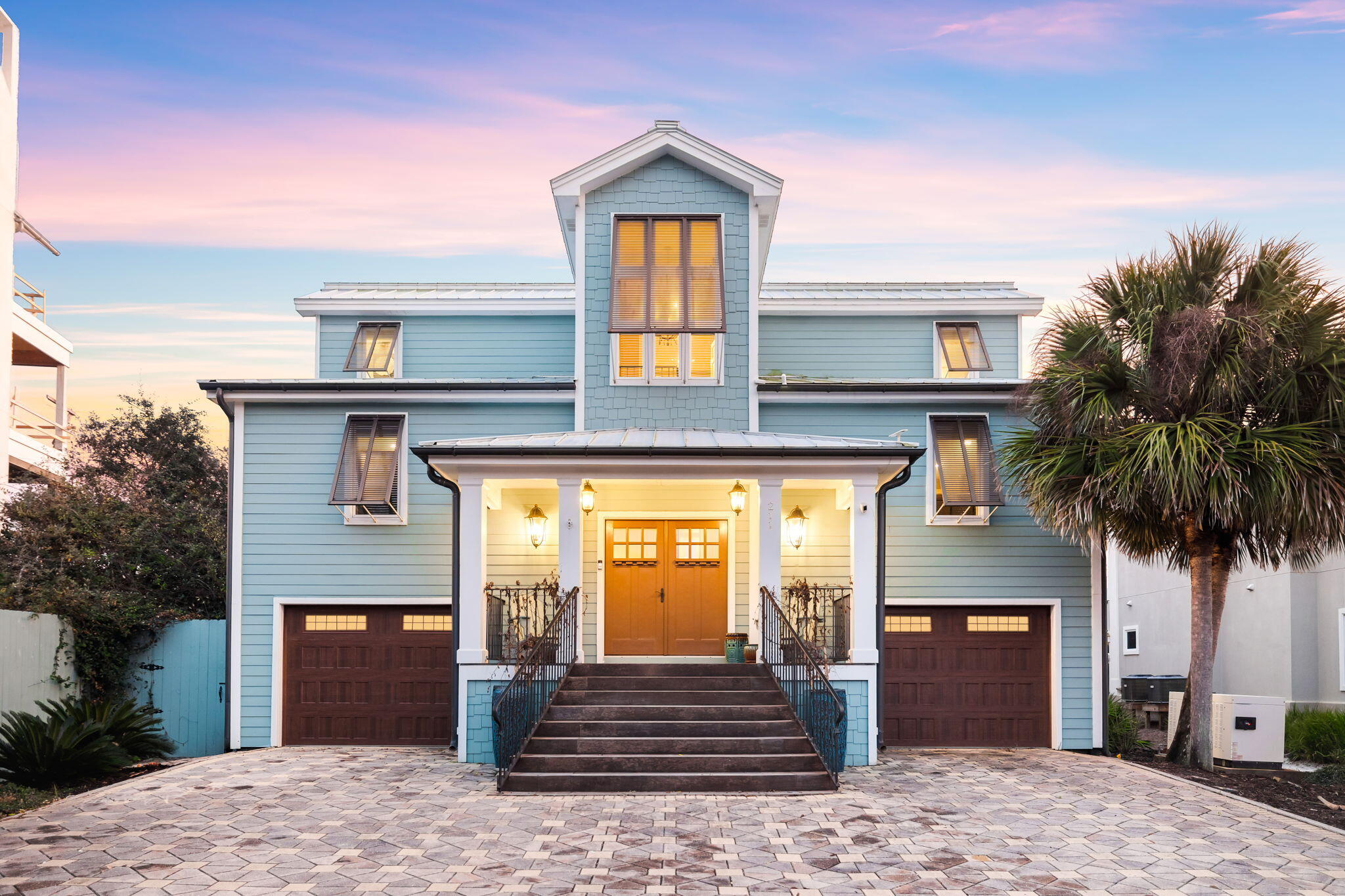 211 Pelican Circle