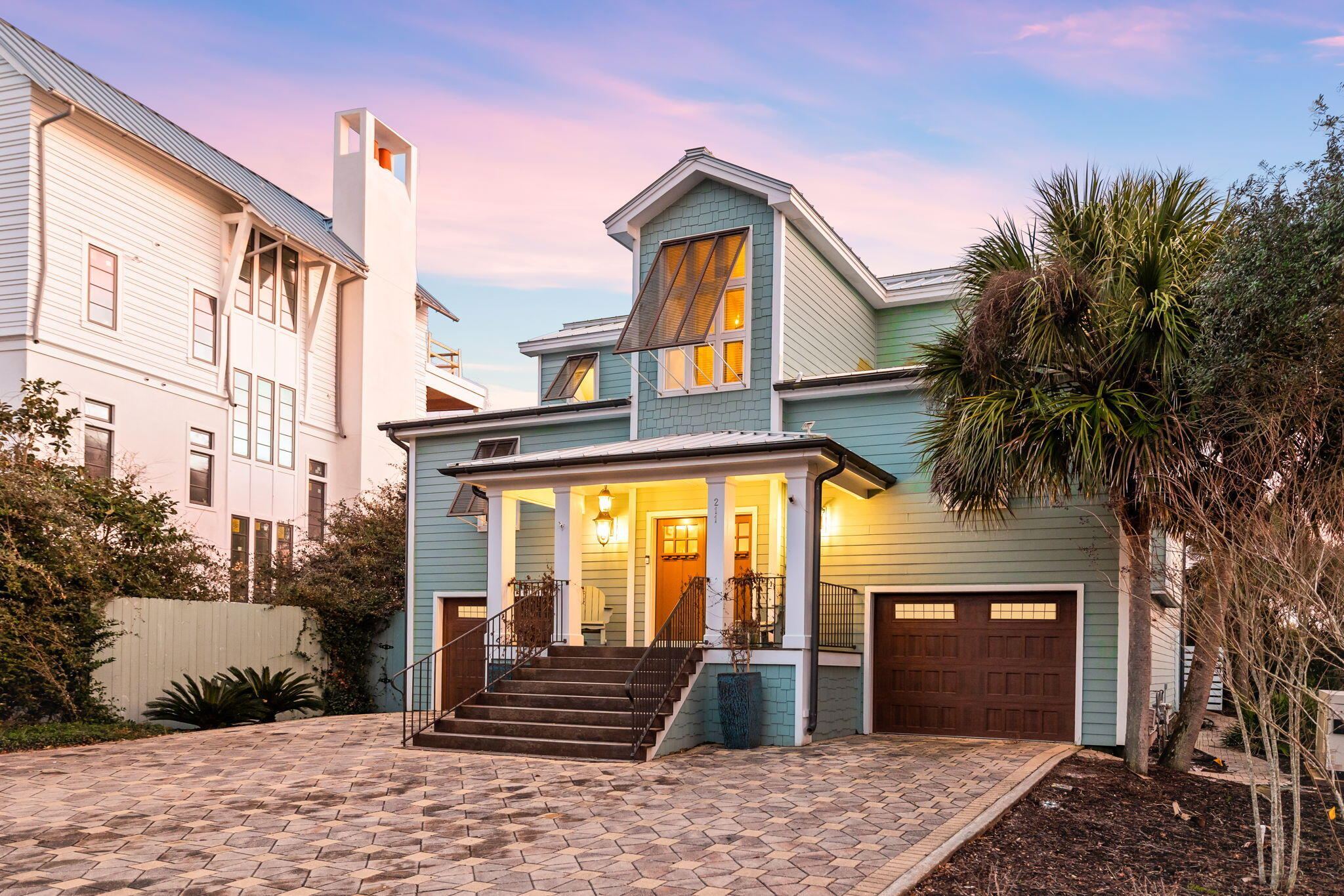 211 Pelican Circle