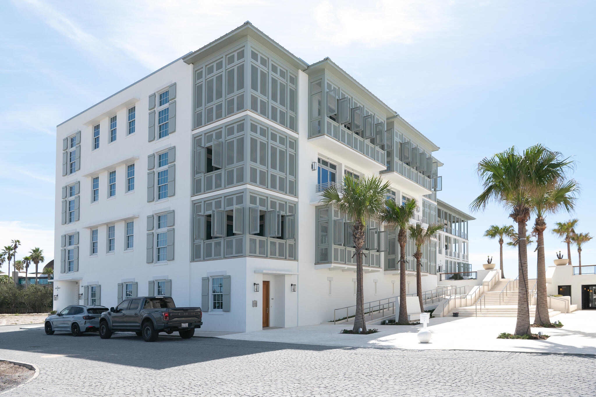 290 Sea Garden Street 201