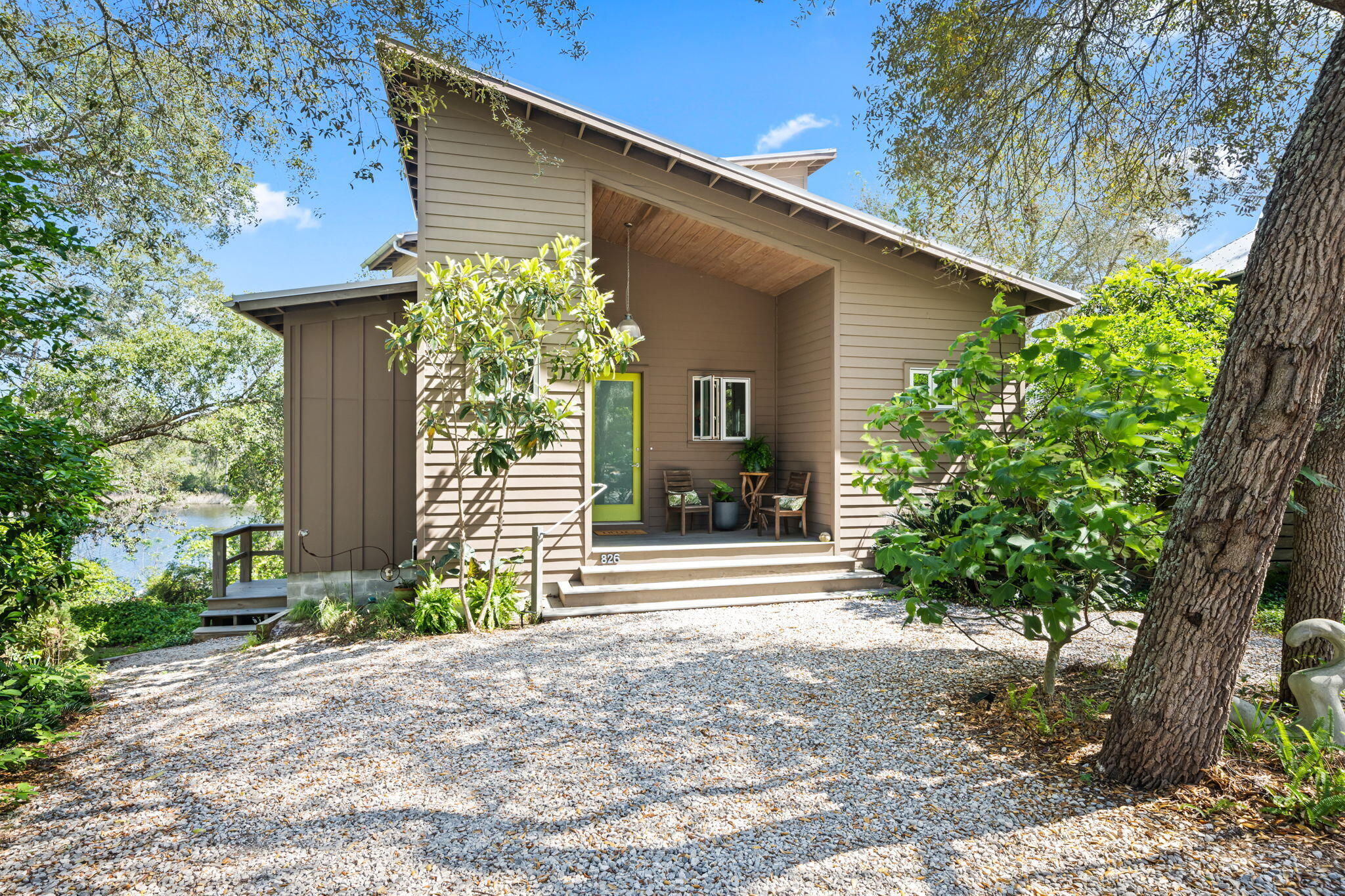 826 N Walton Lakeshore Drive