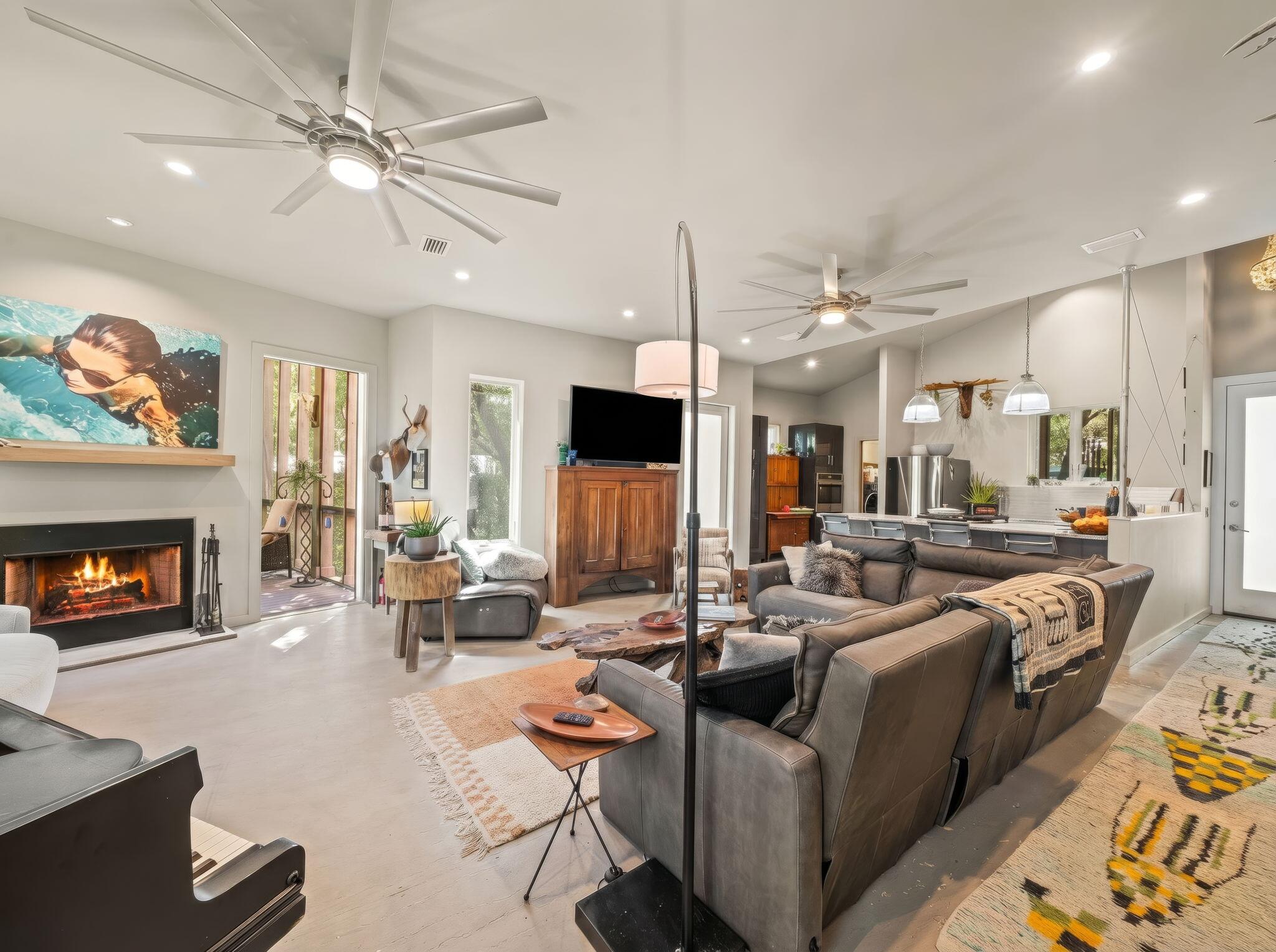 826 N Walton Lakeshore Drive