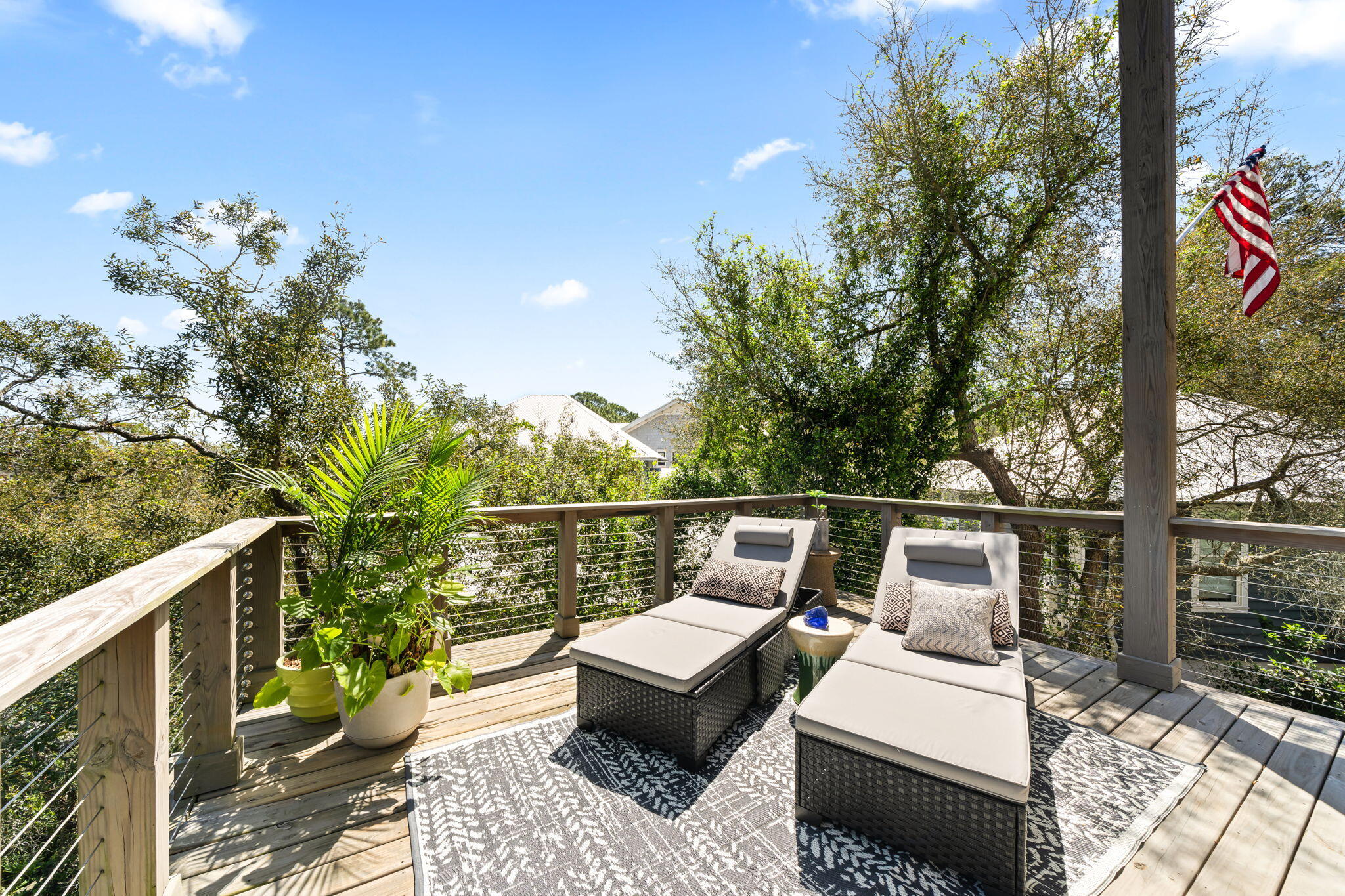 826 N Walton Lakeshore Drive