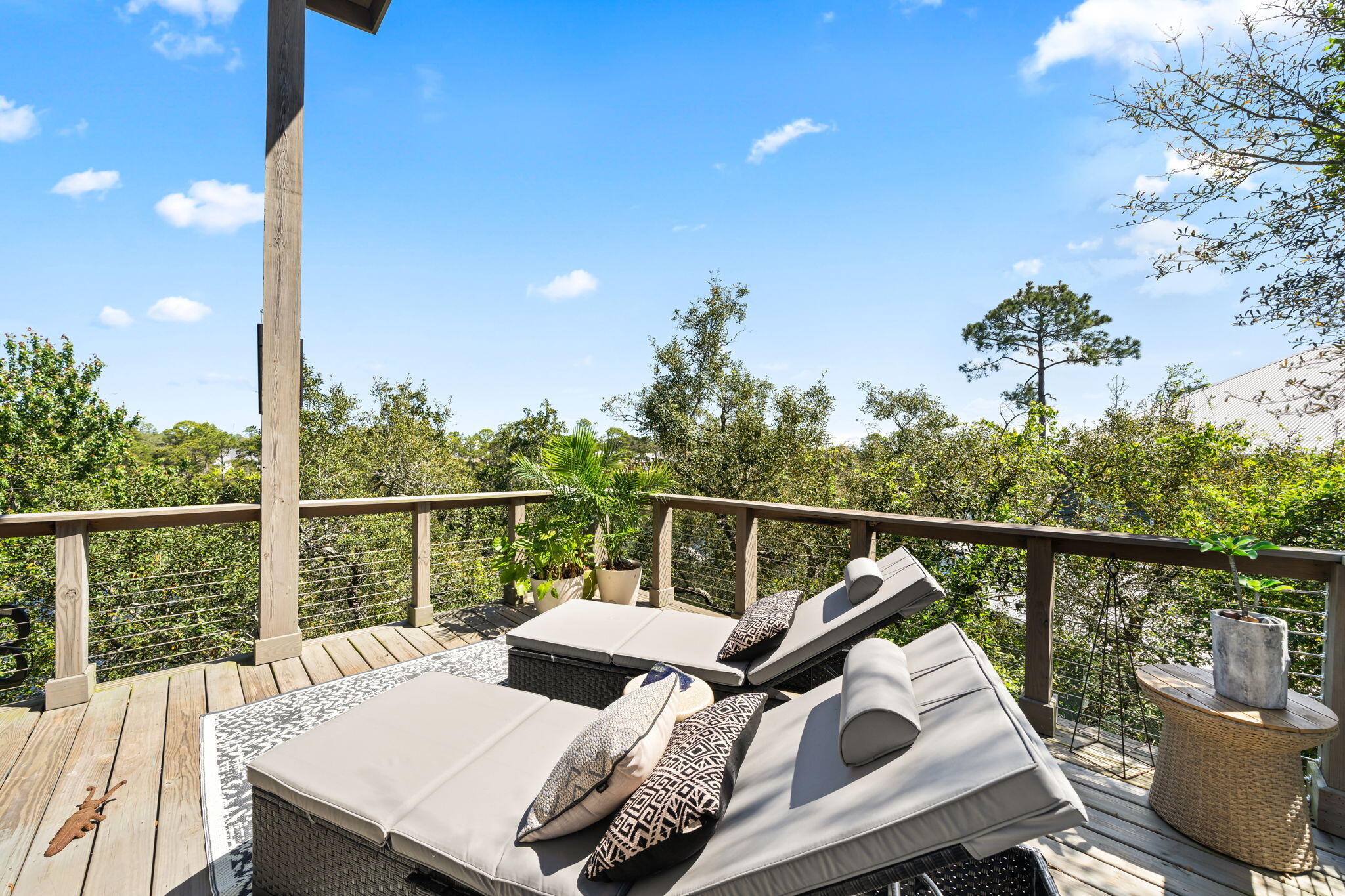 826 N Walton Lakeshore Drive