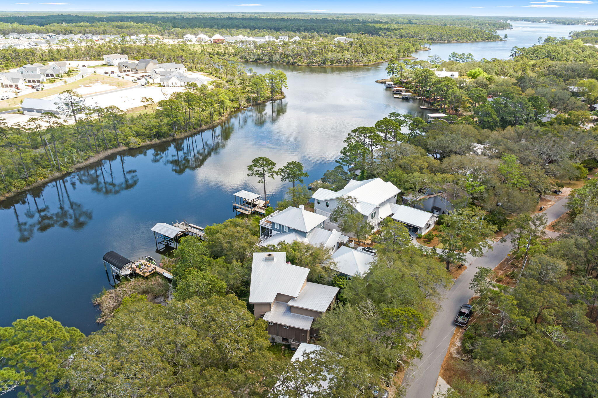 826 N Walton Lakeshore Drive