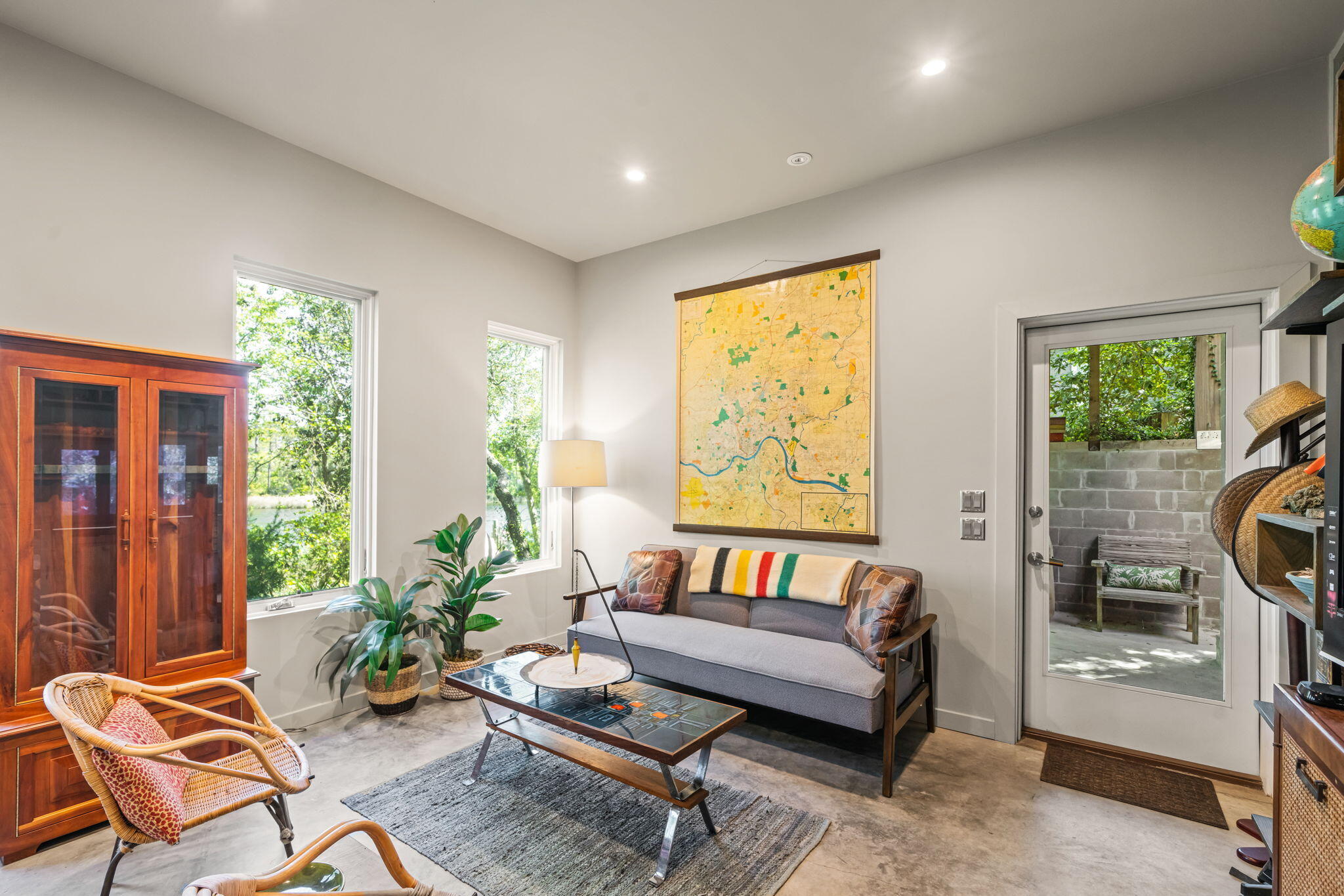 826 N Walton Lakeshore Drive