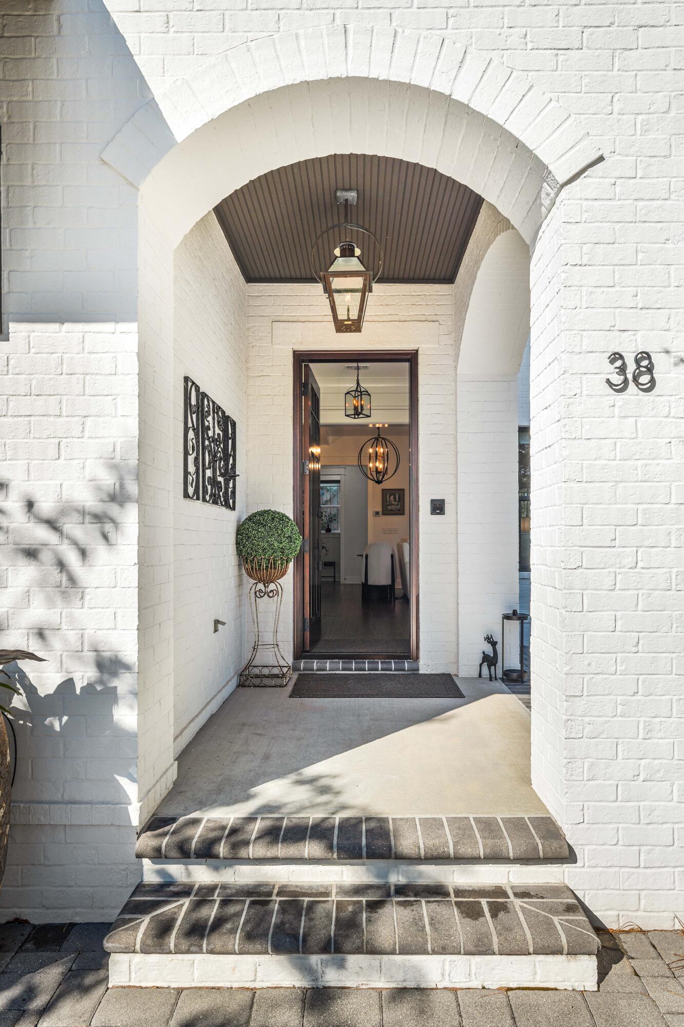 38 Ridgewalk Circle