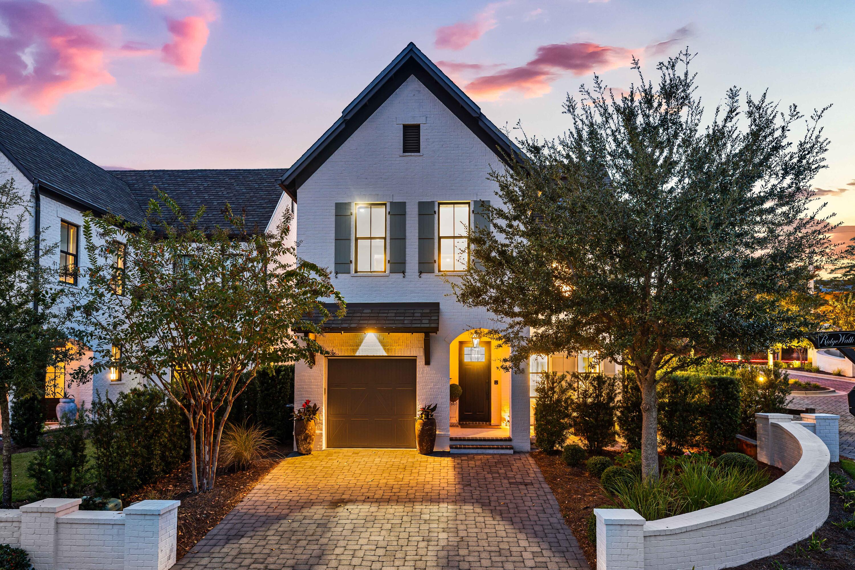 38 Ridgewalk Circle