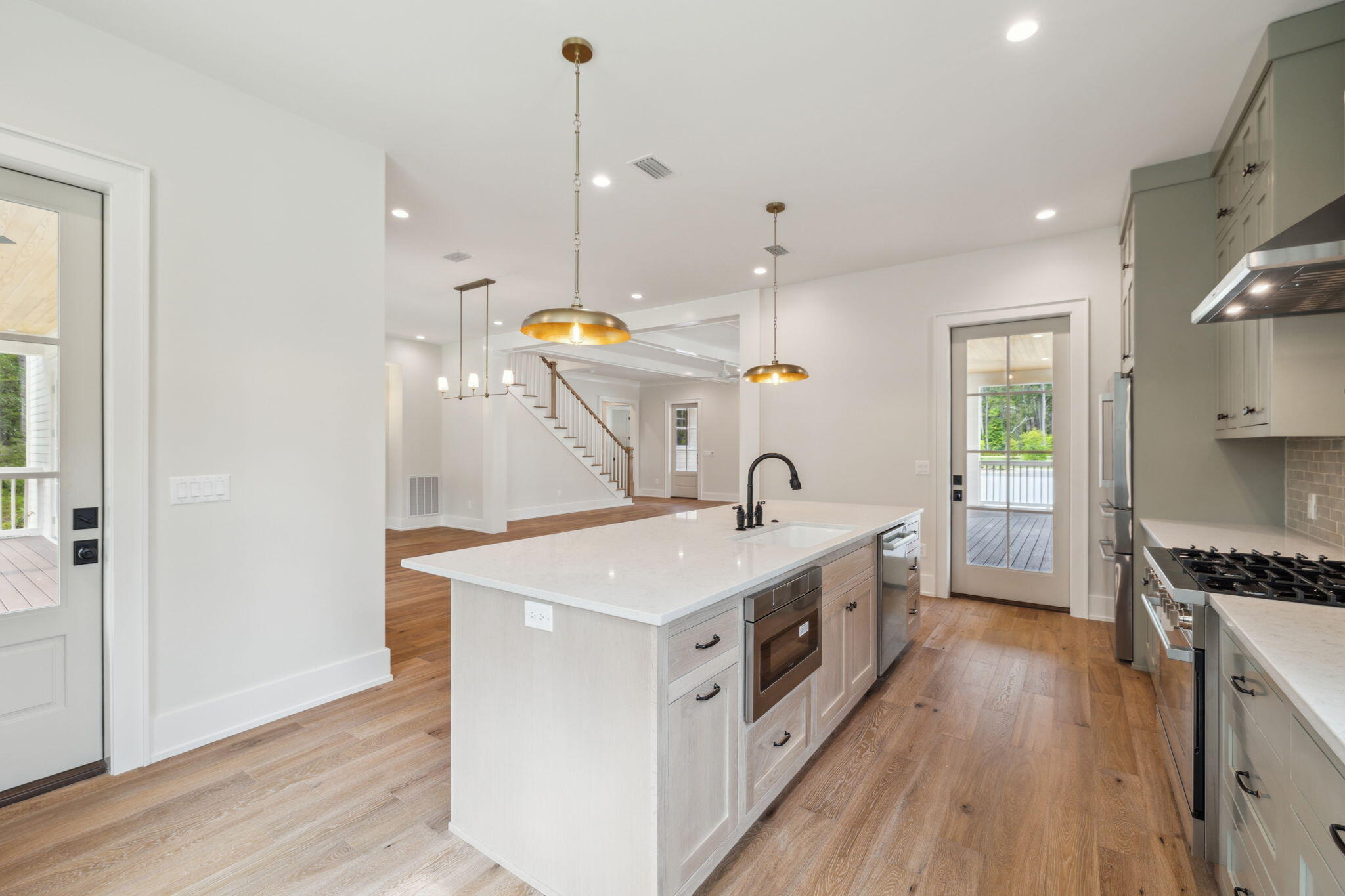 122 Glade Boulevard