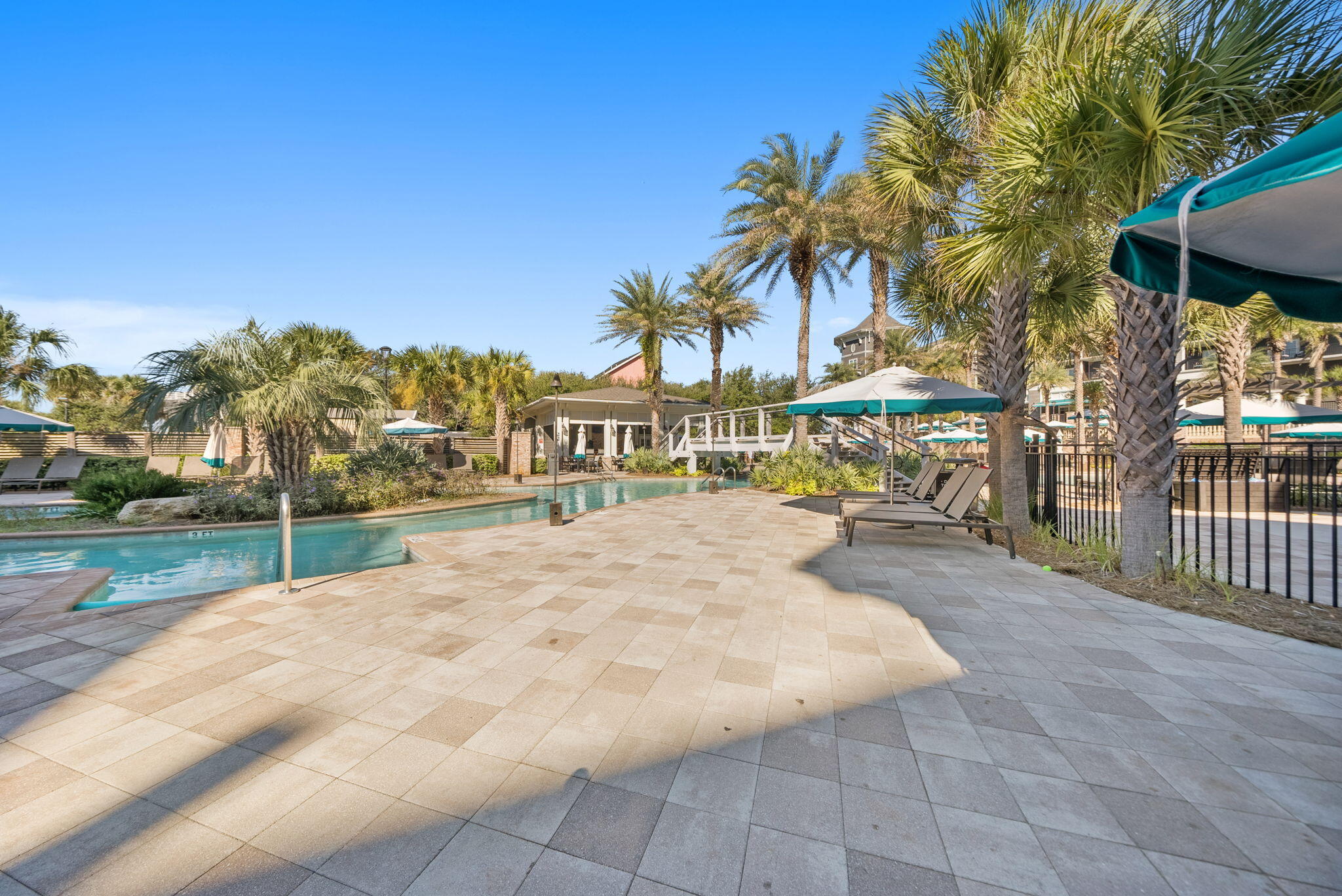 100 Matthew Boulevard 414