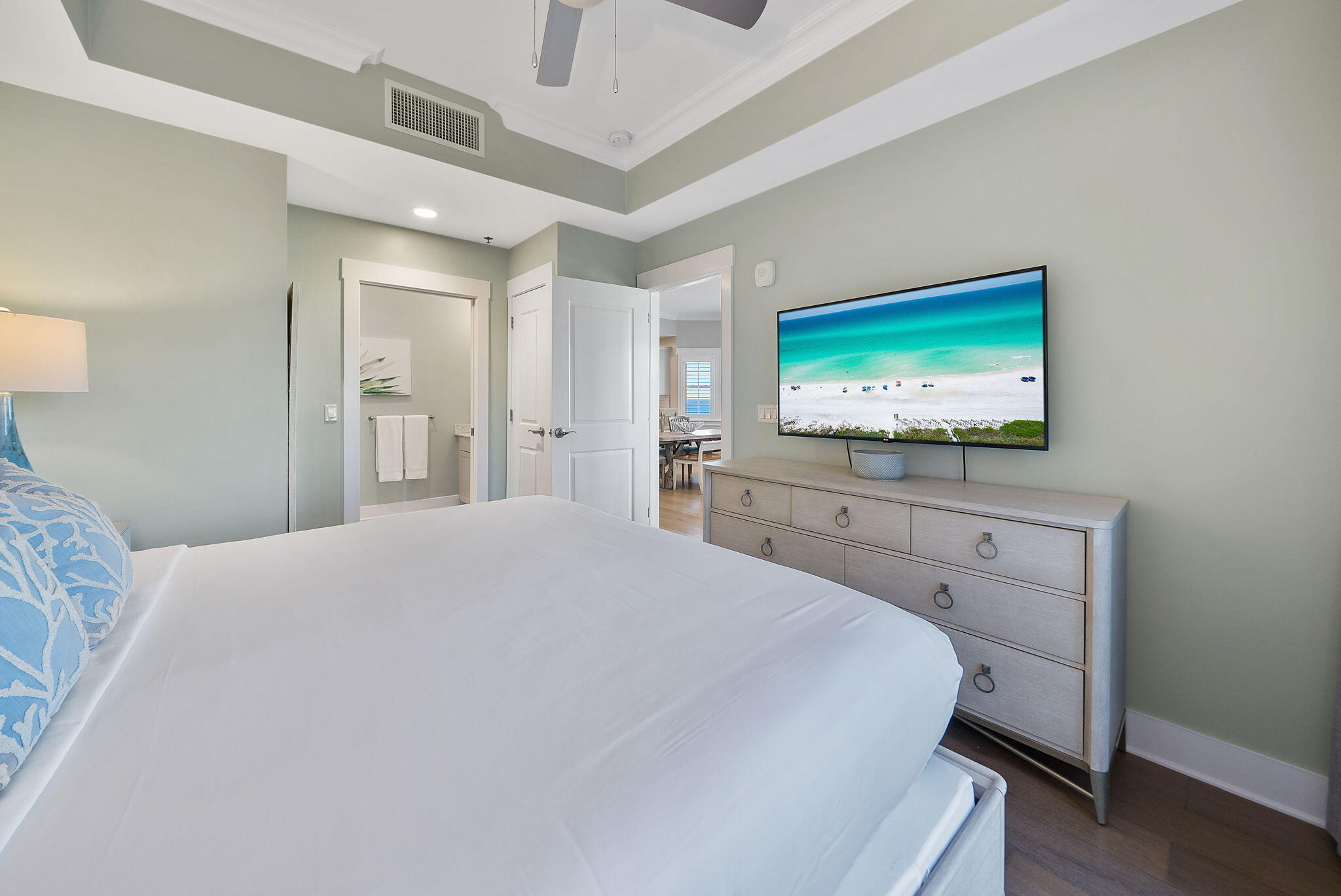 100 Matthew Boulevard 414