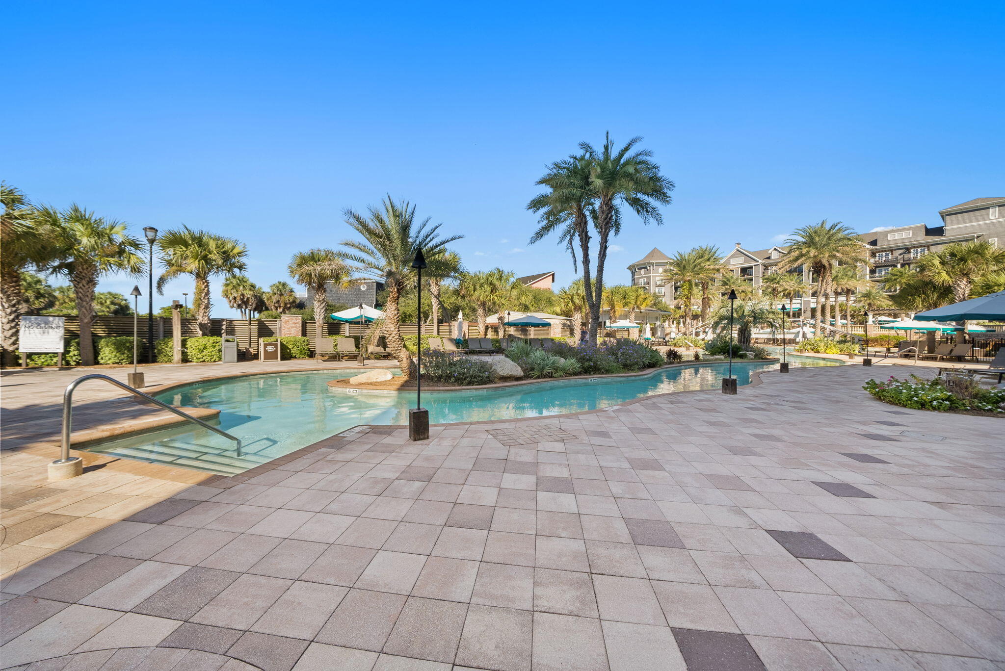 100 Matthew Boulevard 414